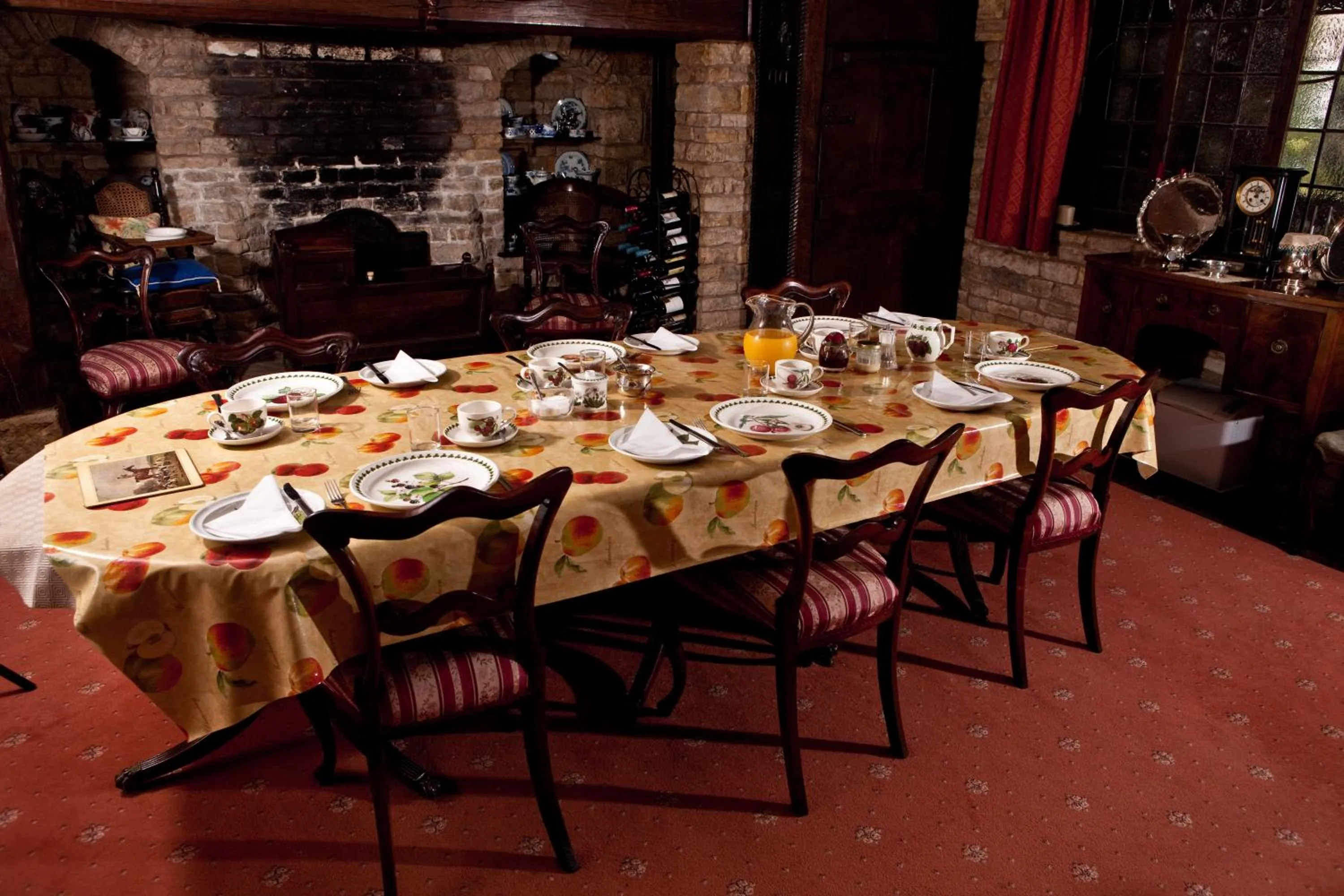 Food and drinks in Church Hill Farm