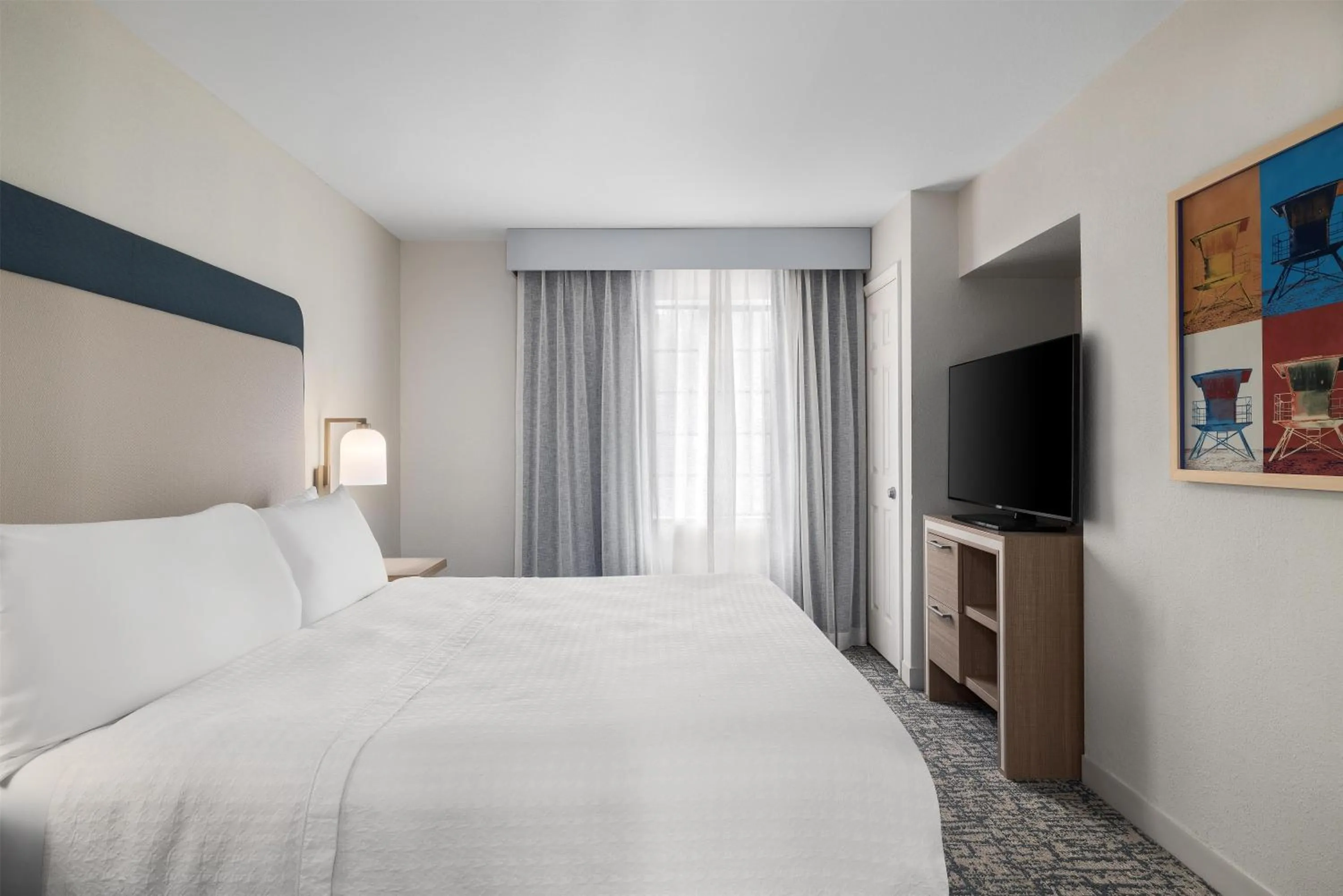 Bed in Homewood Suites Jacksonville Deerwood Park