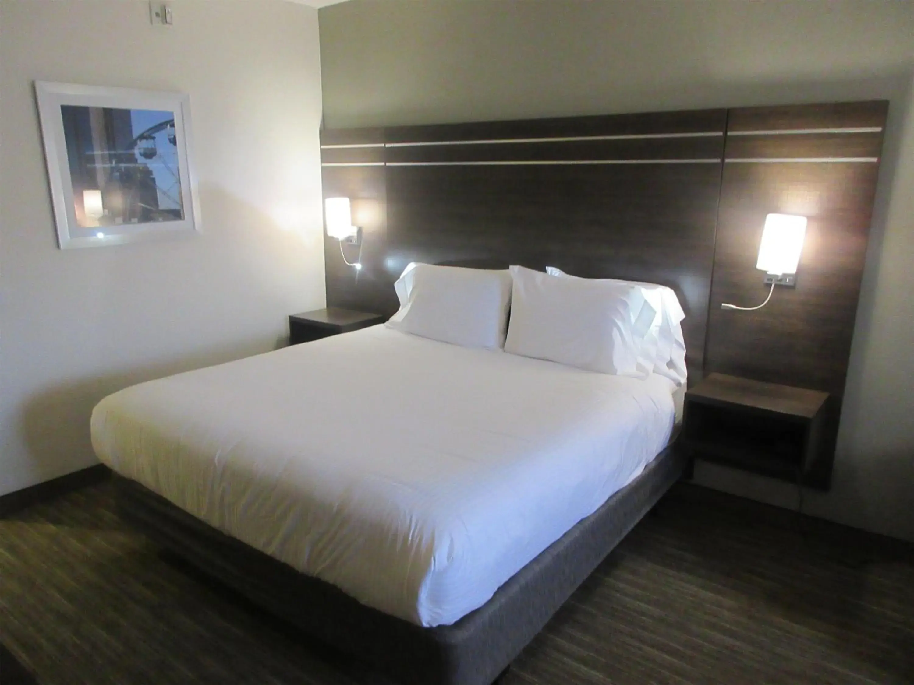 King Suite with Walk-In Shower and Sofa Bed - Disability Access/Non-Smoking in Best Western Champions Forest Inn and Suites King Suite with Walk-In Shower and Sofa Bed - Disability Access/Non-Smoking in Best Western Champions Forest Inn and Suites