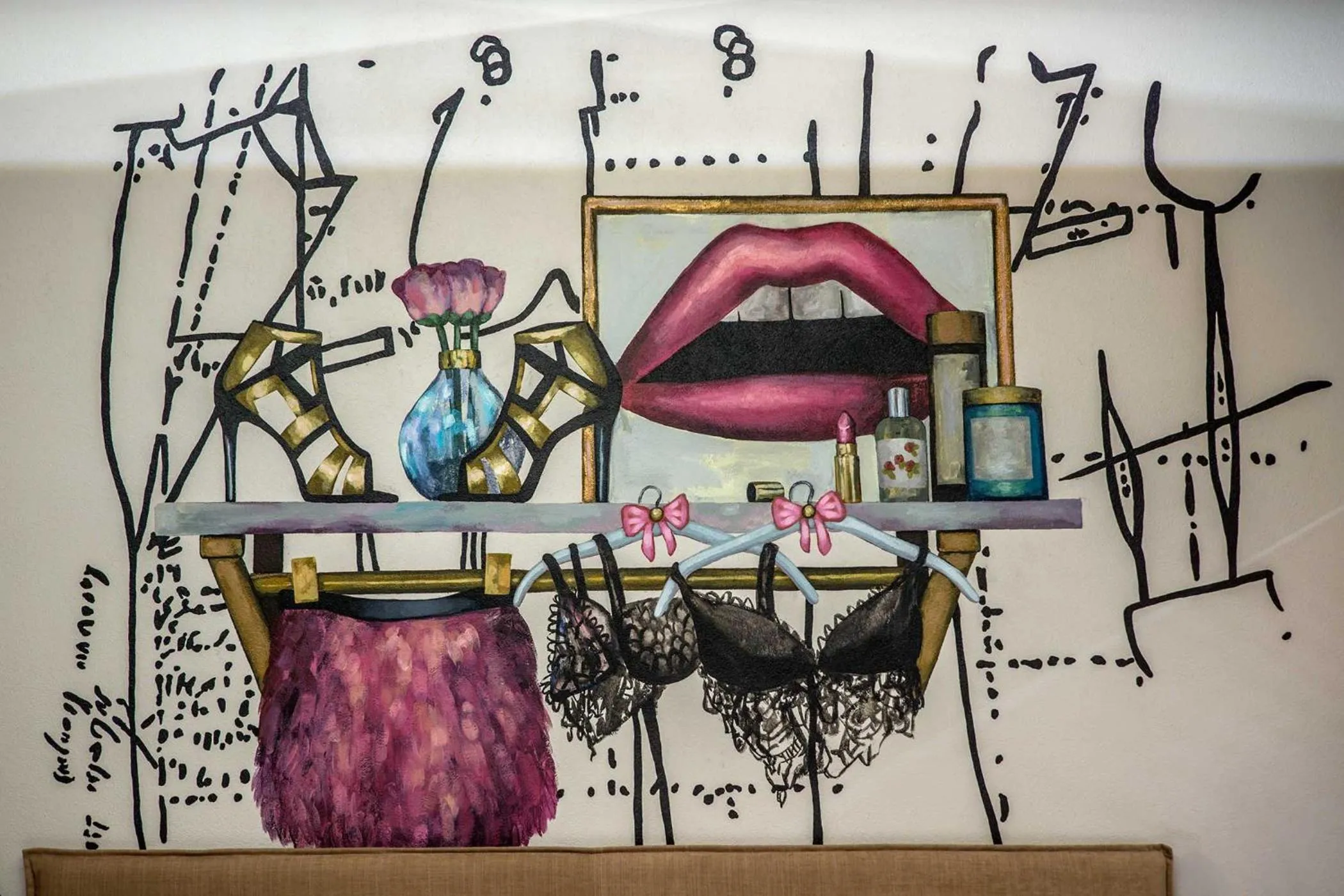 Photo of the whole room in Artagonist Art Hotel