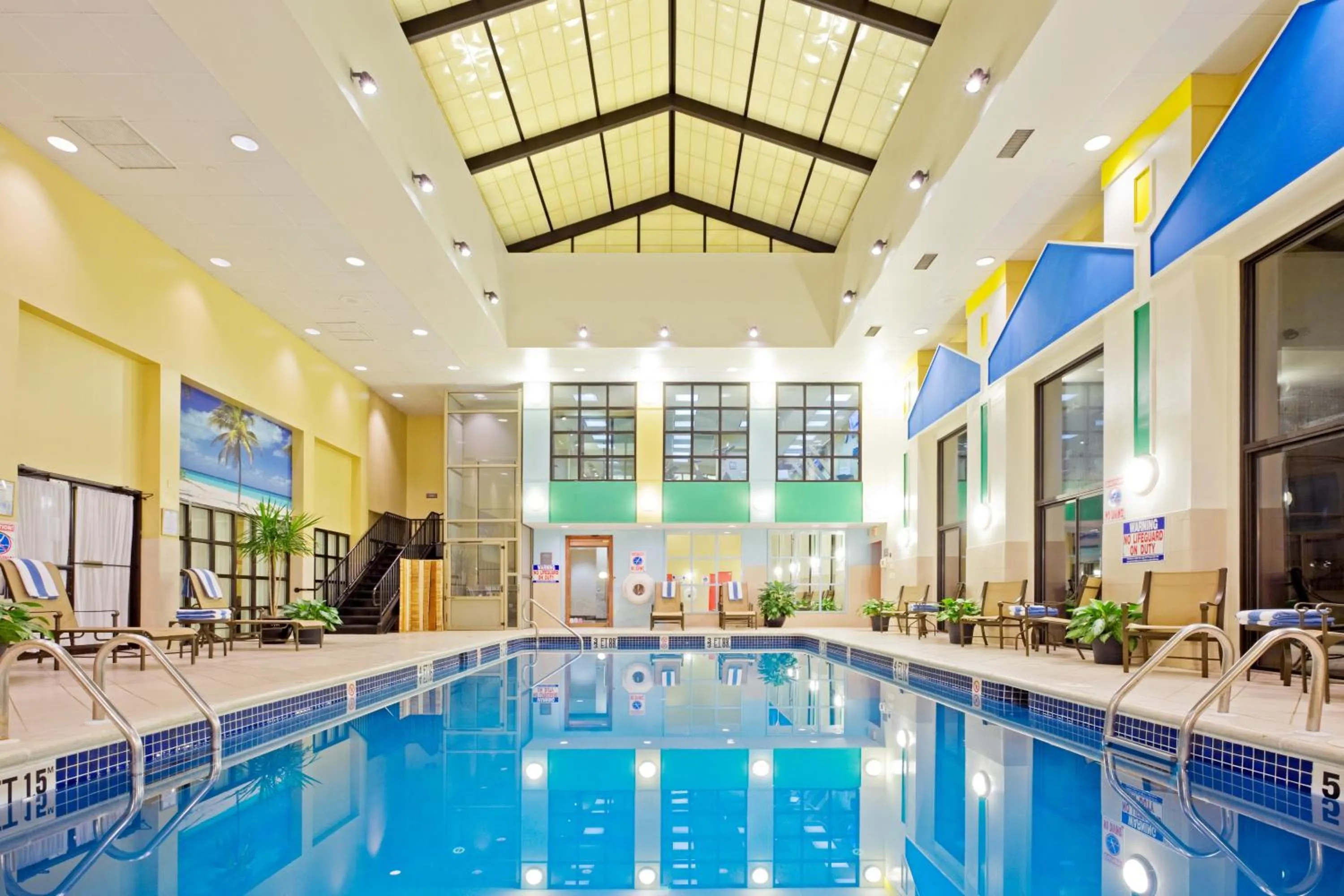 Swimming pool in Crowne Plaza Englewood by IHG