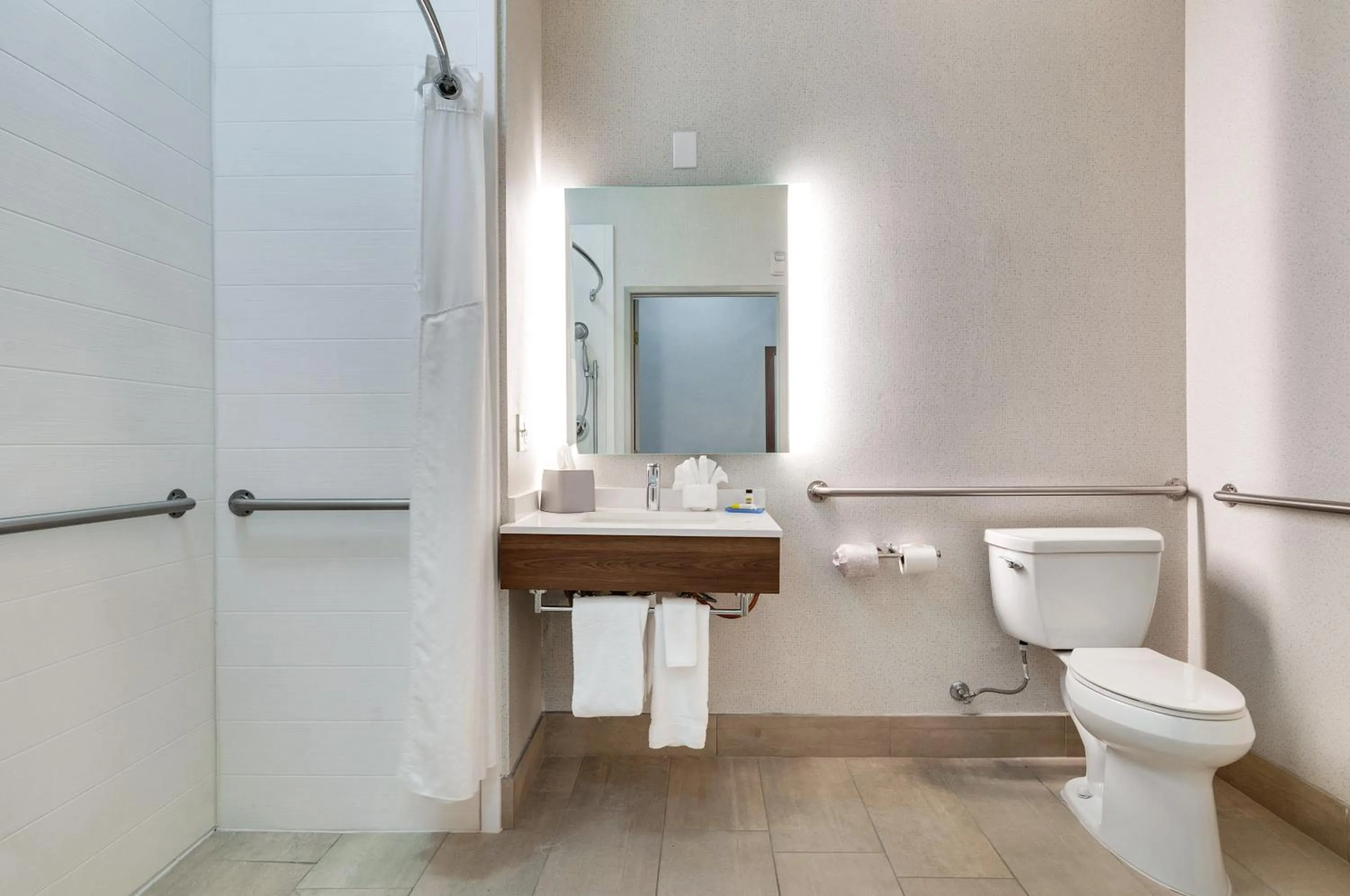 acessibility in Holiday Inn Express Hotel & Suites Banning by IHG