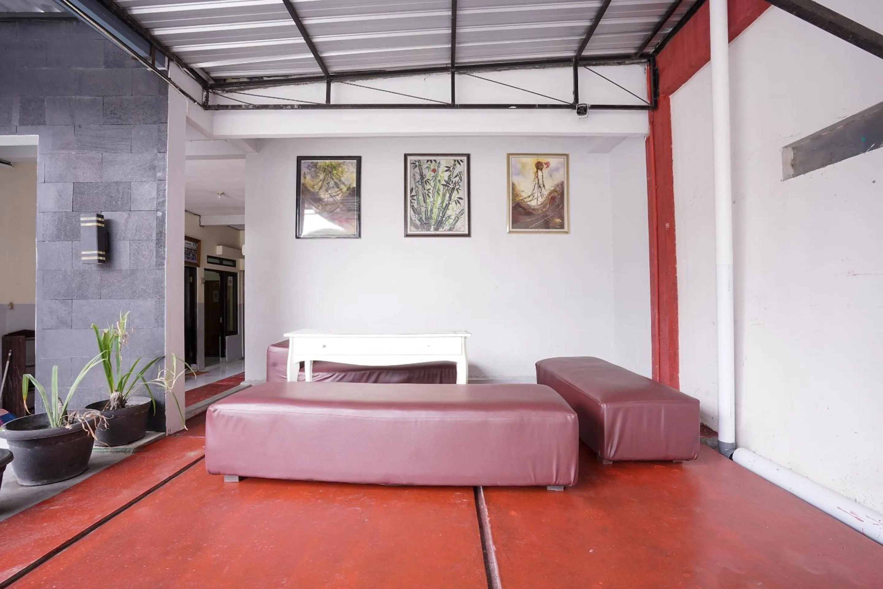 Seating area in Hotel O Maleo Kostel