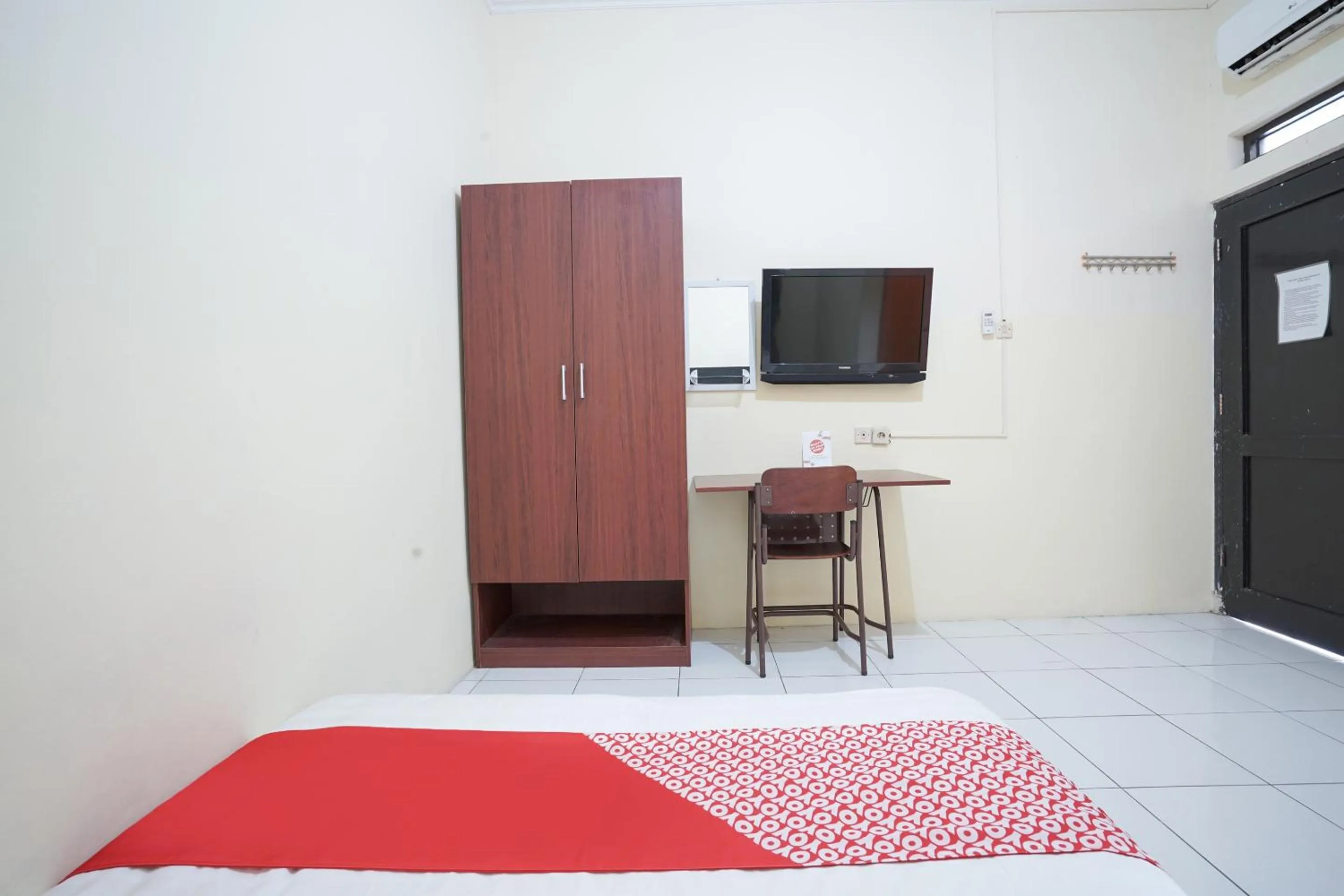 Bedroom, Bed in Hotel O Maleo Kostel