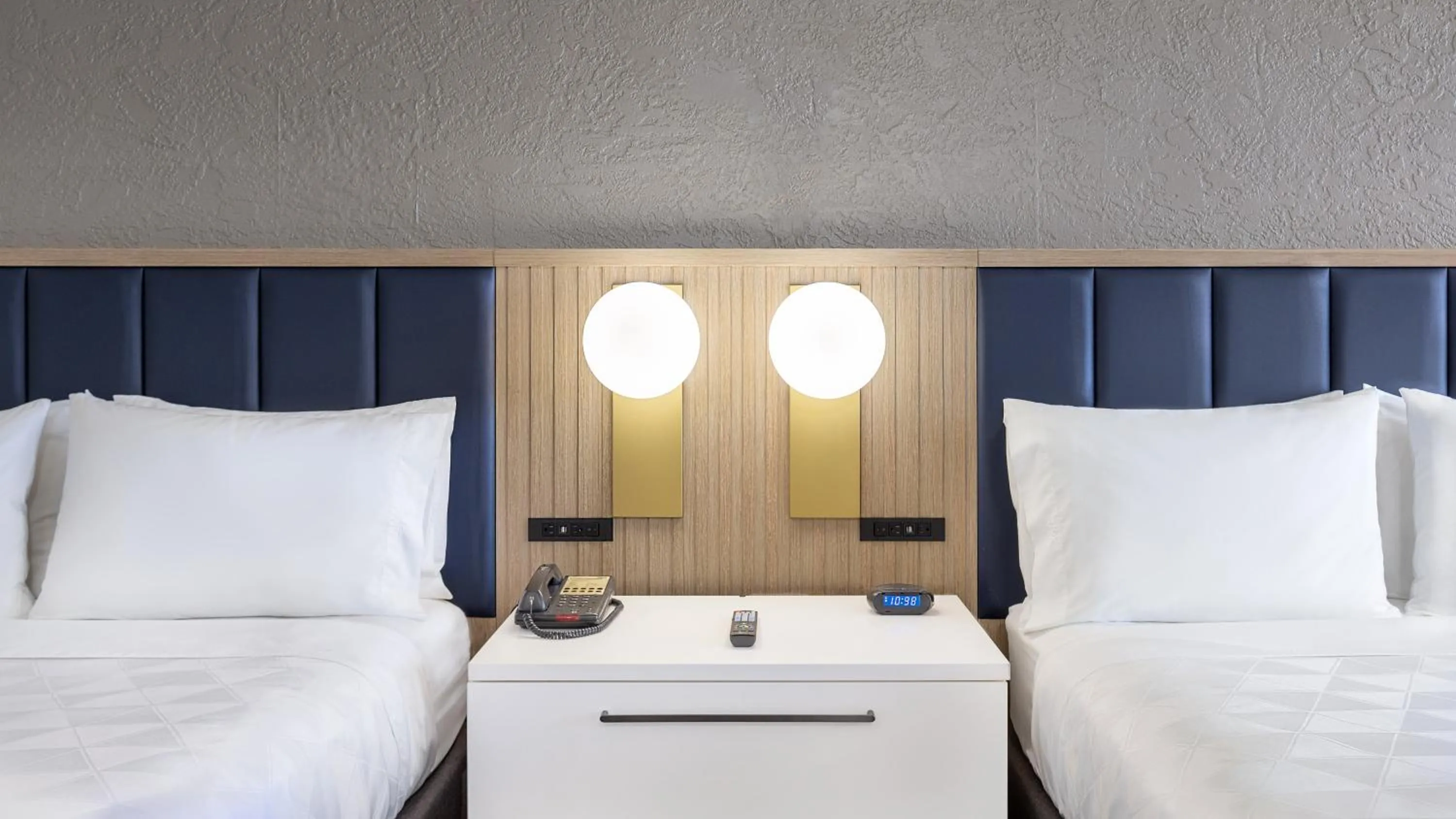 Photo of the whole room, Bed in Holiday Inn Resort Panama City Beach by IHG