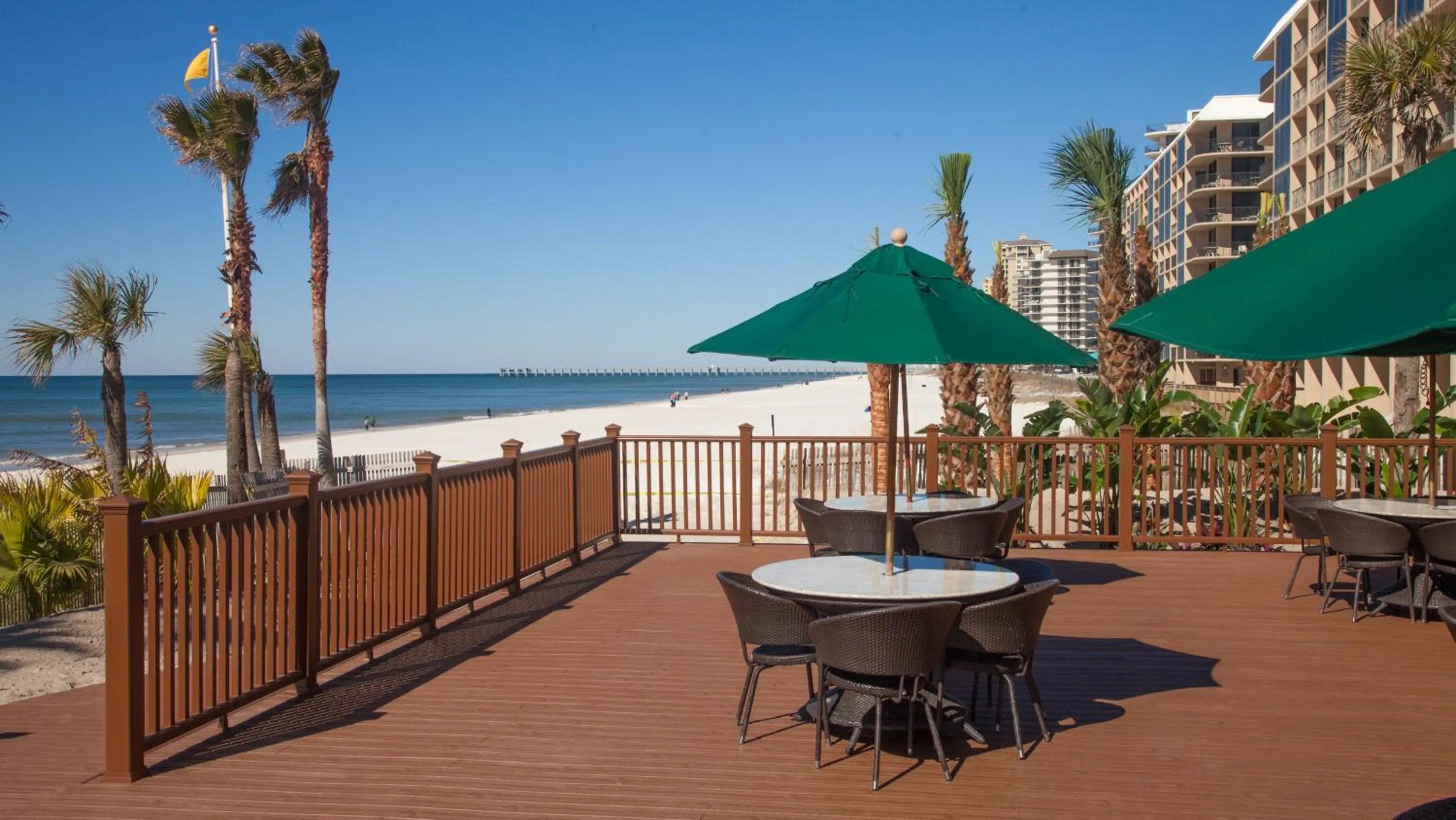 Lounge or bar in Holiday Inn Resort Panama City Beach by IHG