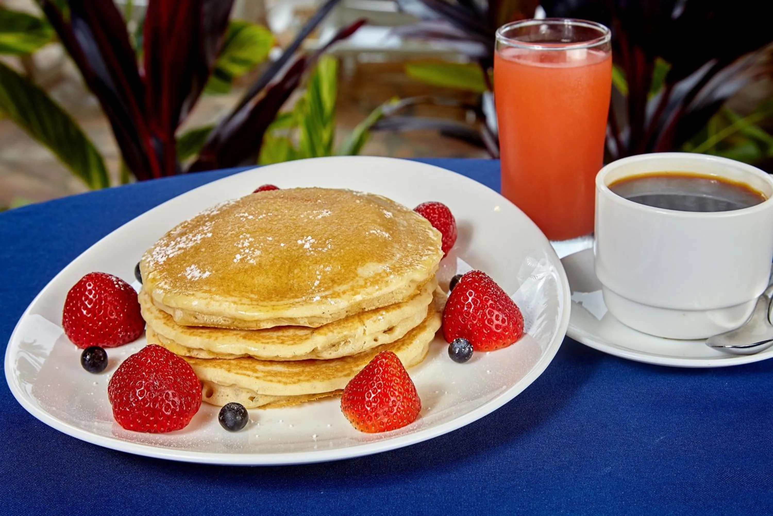 Restaurant/places to eat in Holiday Inn Resort Panama City Beach by IHG