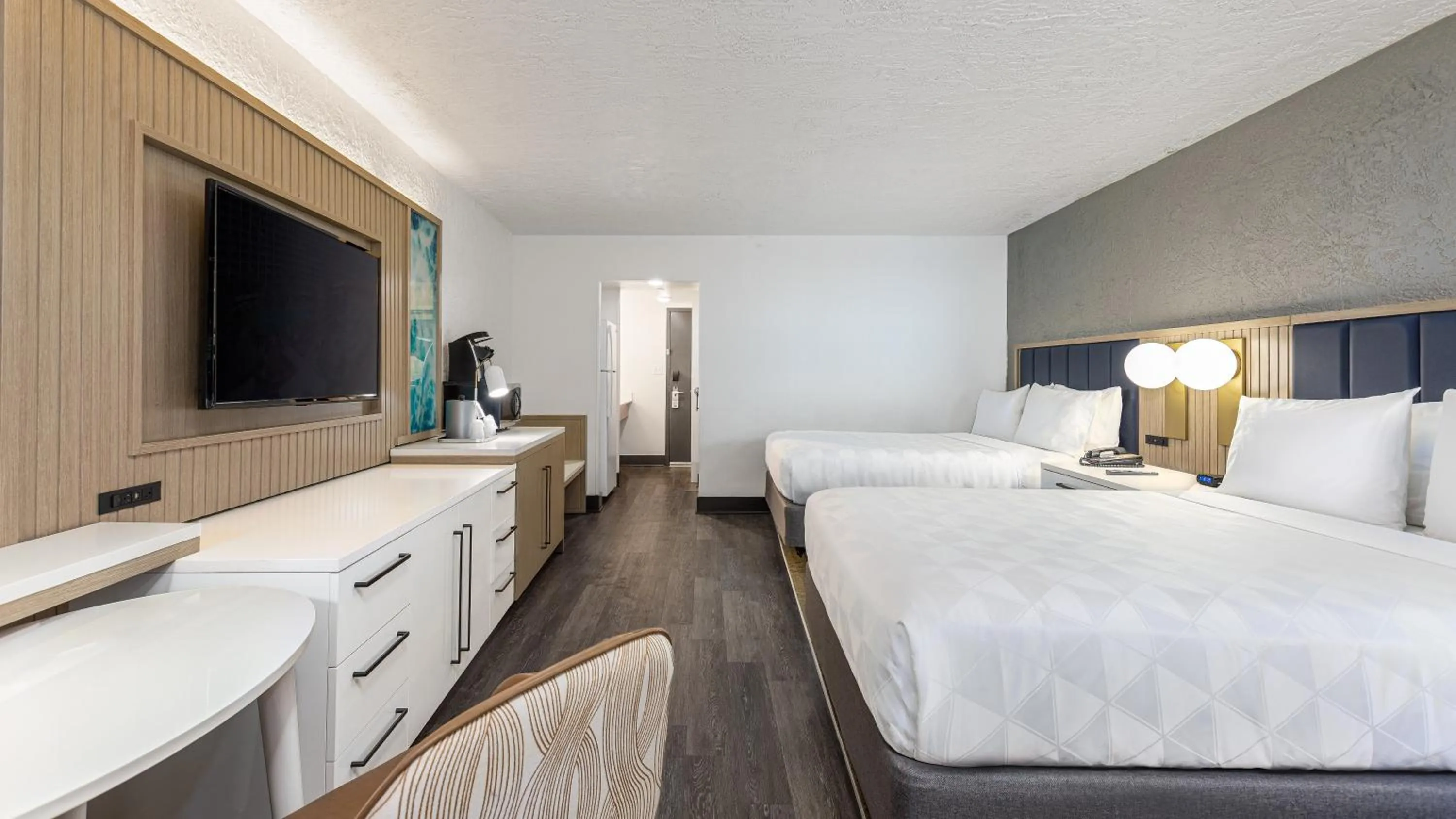 Photo of the whole room, Bed in Holiday Inn Resort Panama City Beach by IHG