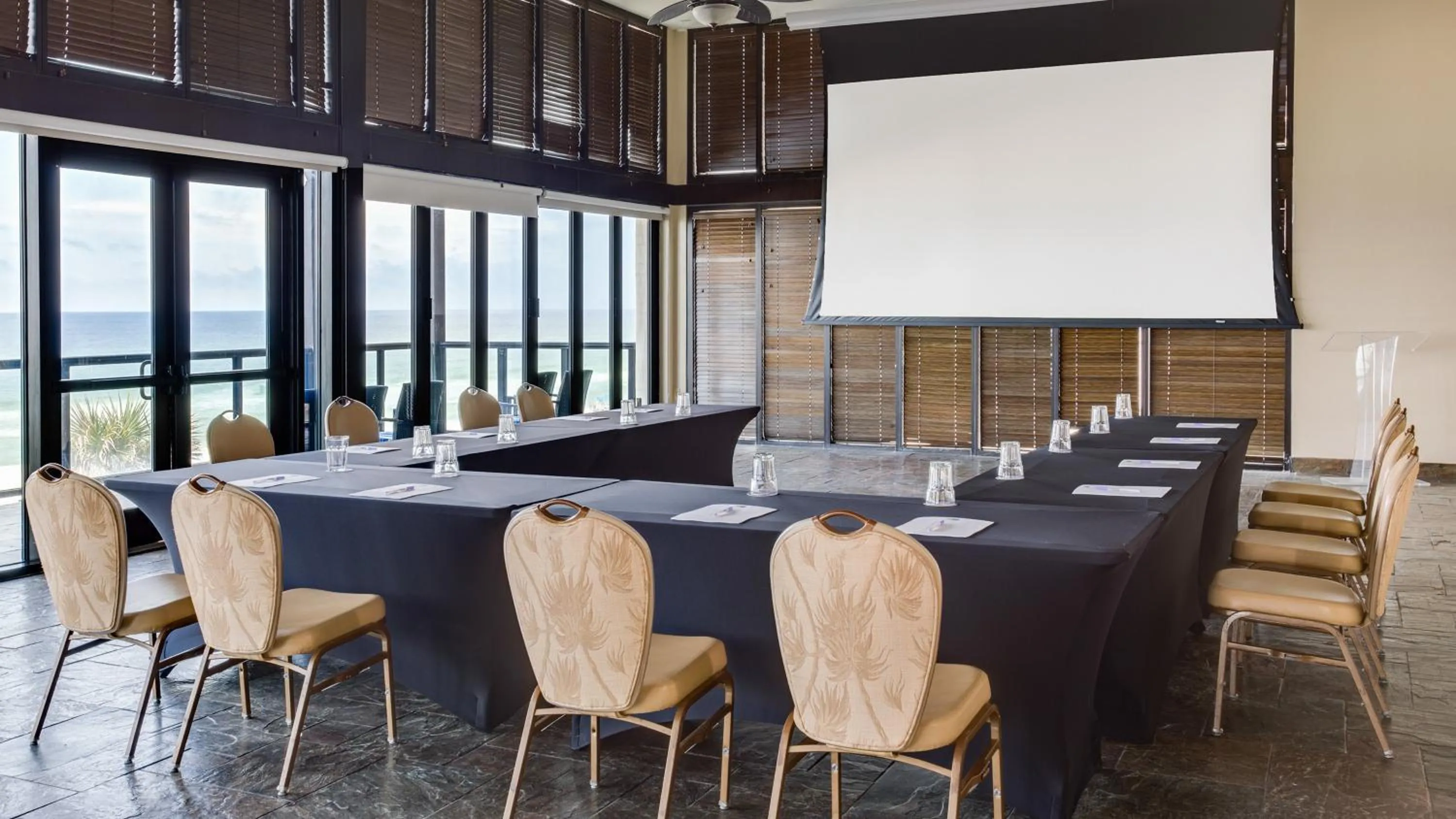 Meeting/conference room in Holiday Inn Resort Panama City Beach by IHG