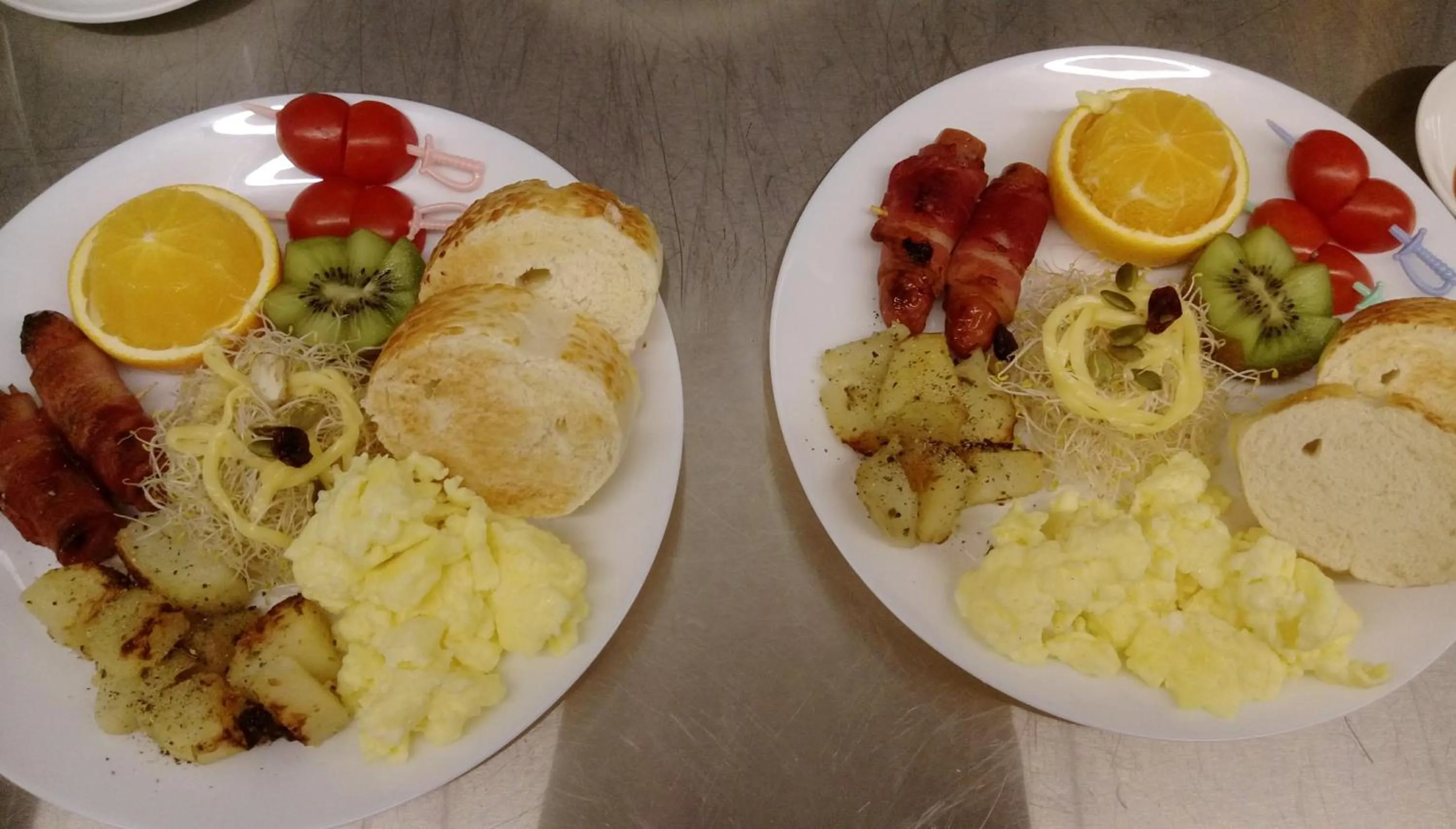 Breakfast in Buckingham Palace B&B