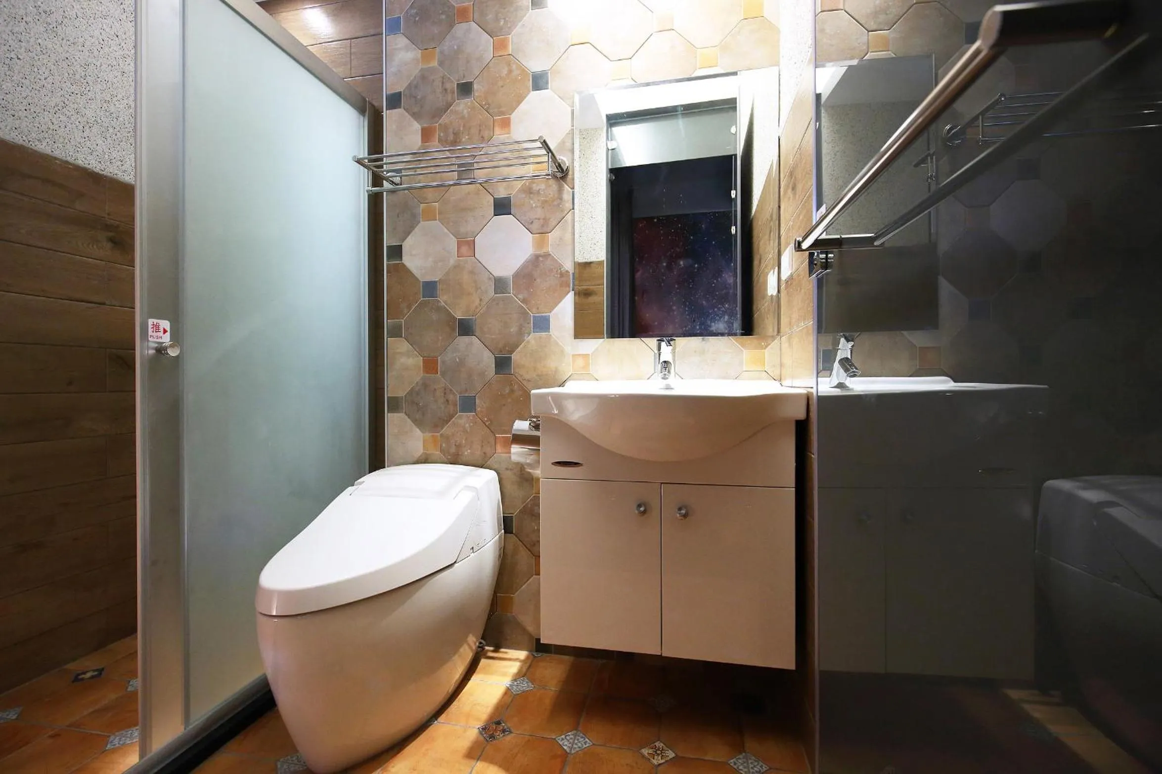 Bathroom in Buckingham Palace B&B