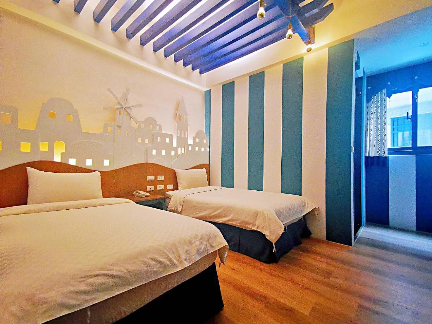 bunk bed, Bed in Buckingham Palace B&B