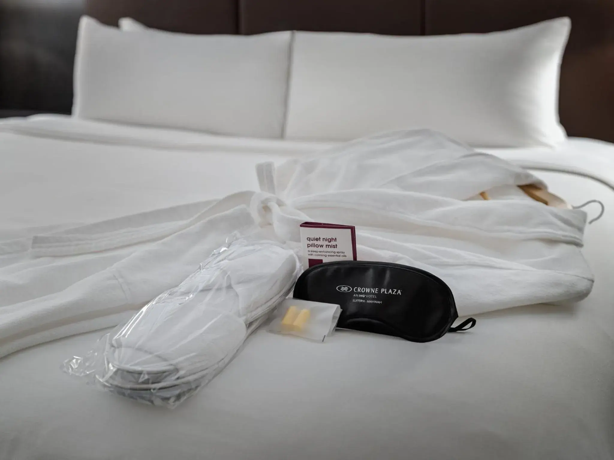 Premium King Room - Club Floor in Crowne Plaza Suffern-Mahwah by IHG Premium King Room - Club Floor in Crowne Plaza Suffern-Mahwah by IHG