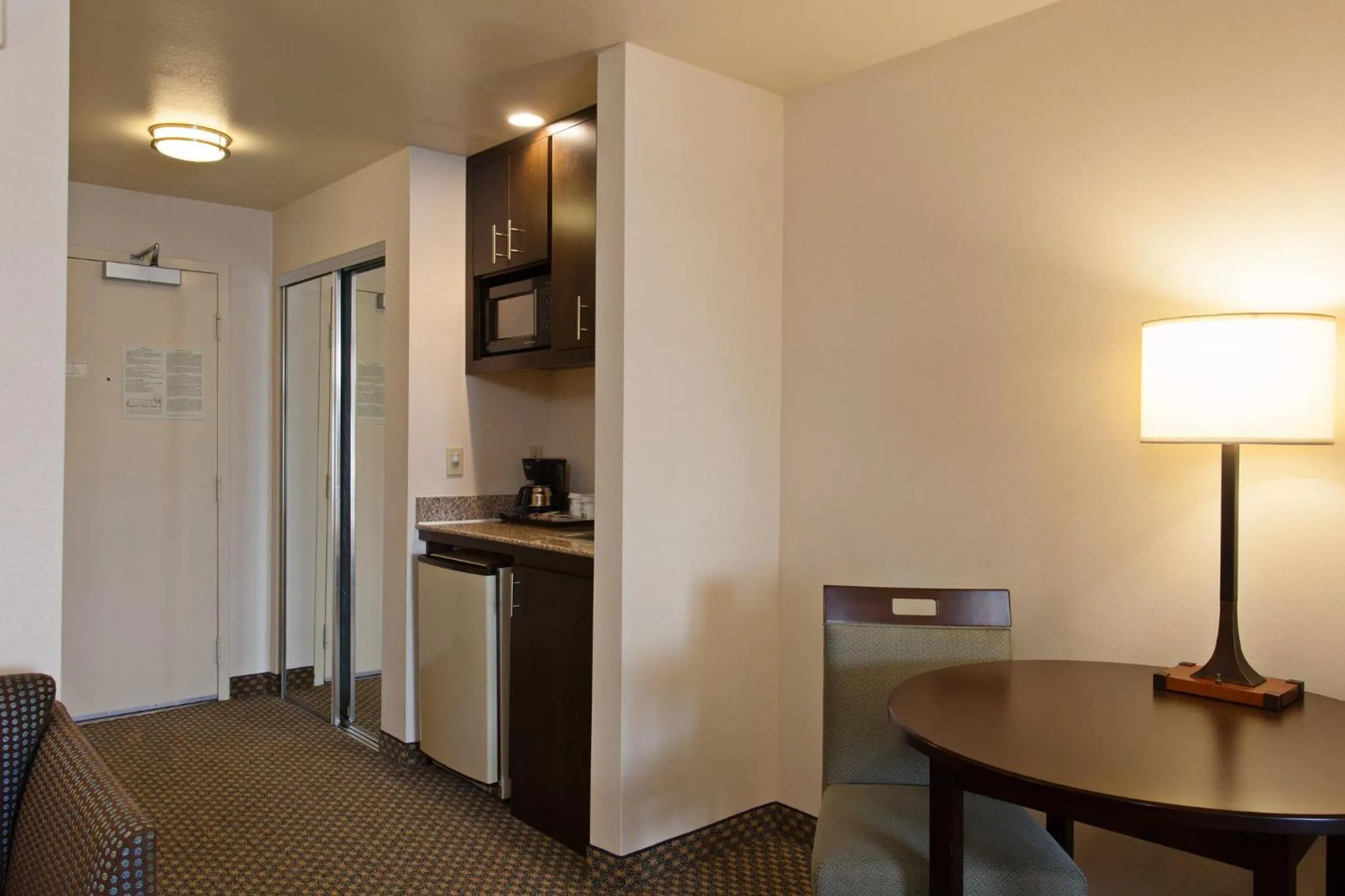 Bedroom in Holiday Inn Express Hotel & Suites Hermosa Beach by IHG