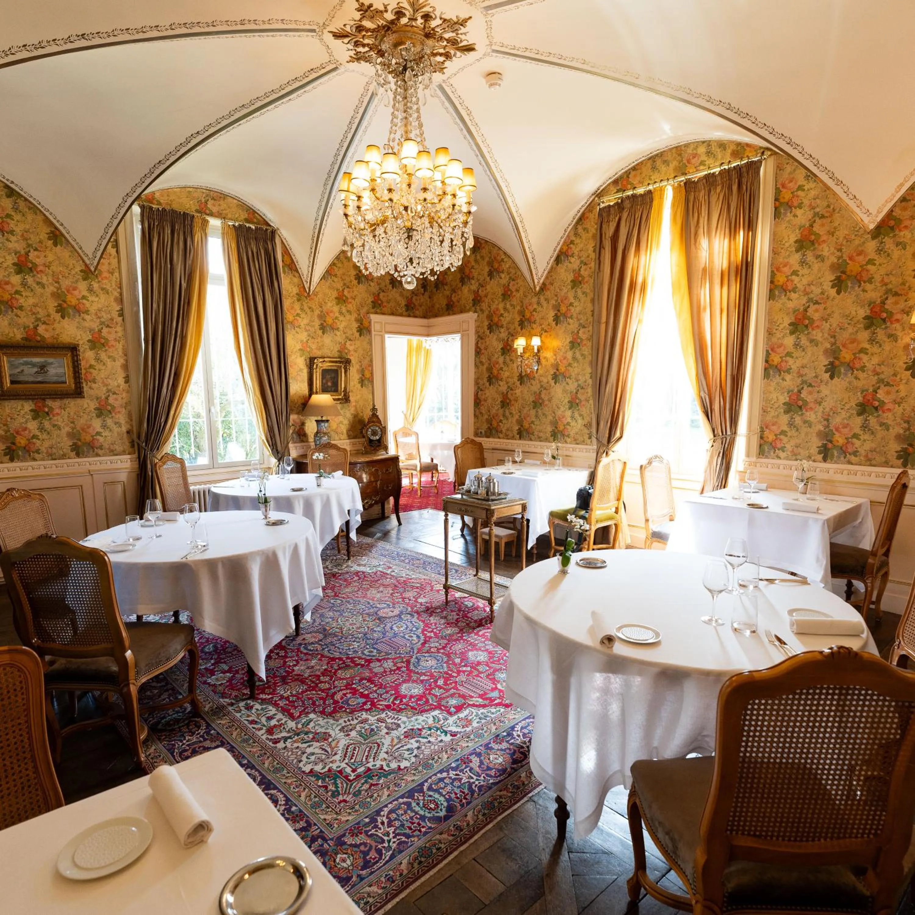 Restaurant/places to eat in Château D'Apigné Rennes