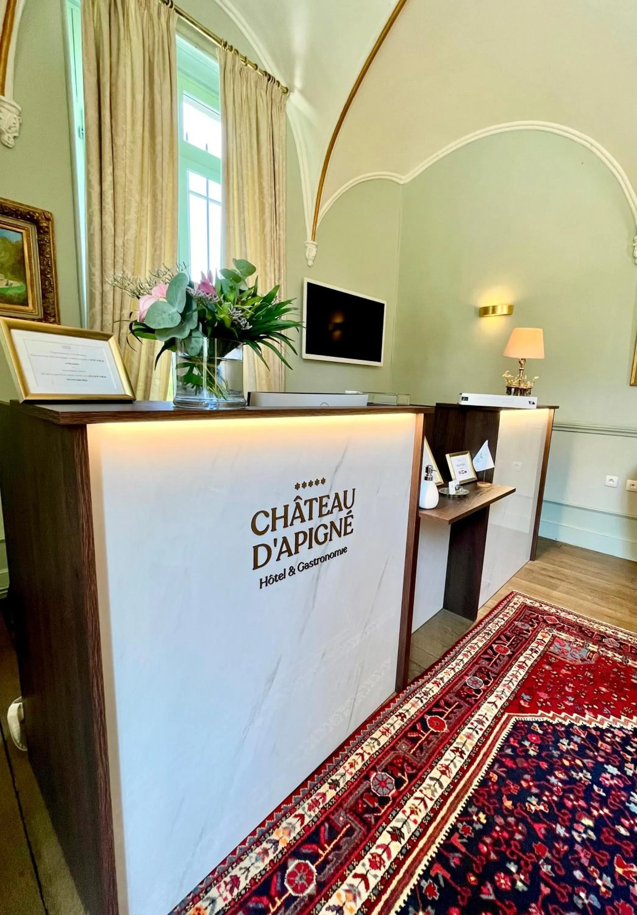 Lobby or reception in Château D'Apigné Rennes