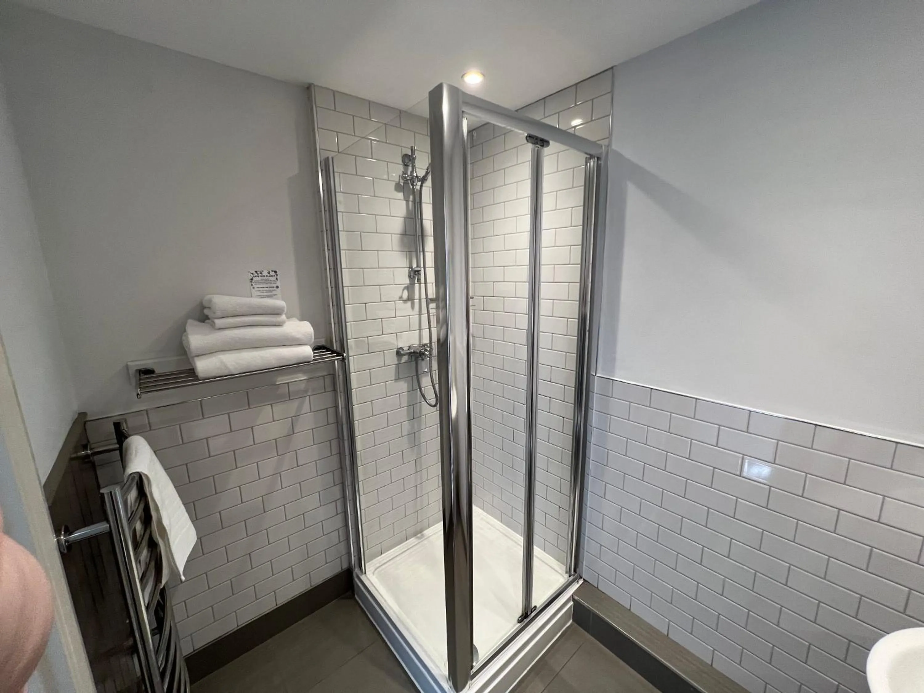 Shower in White Horse