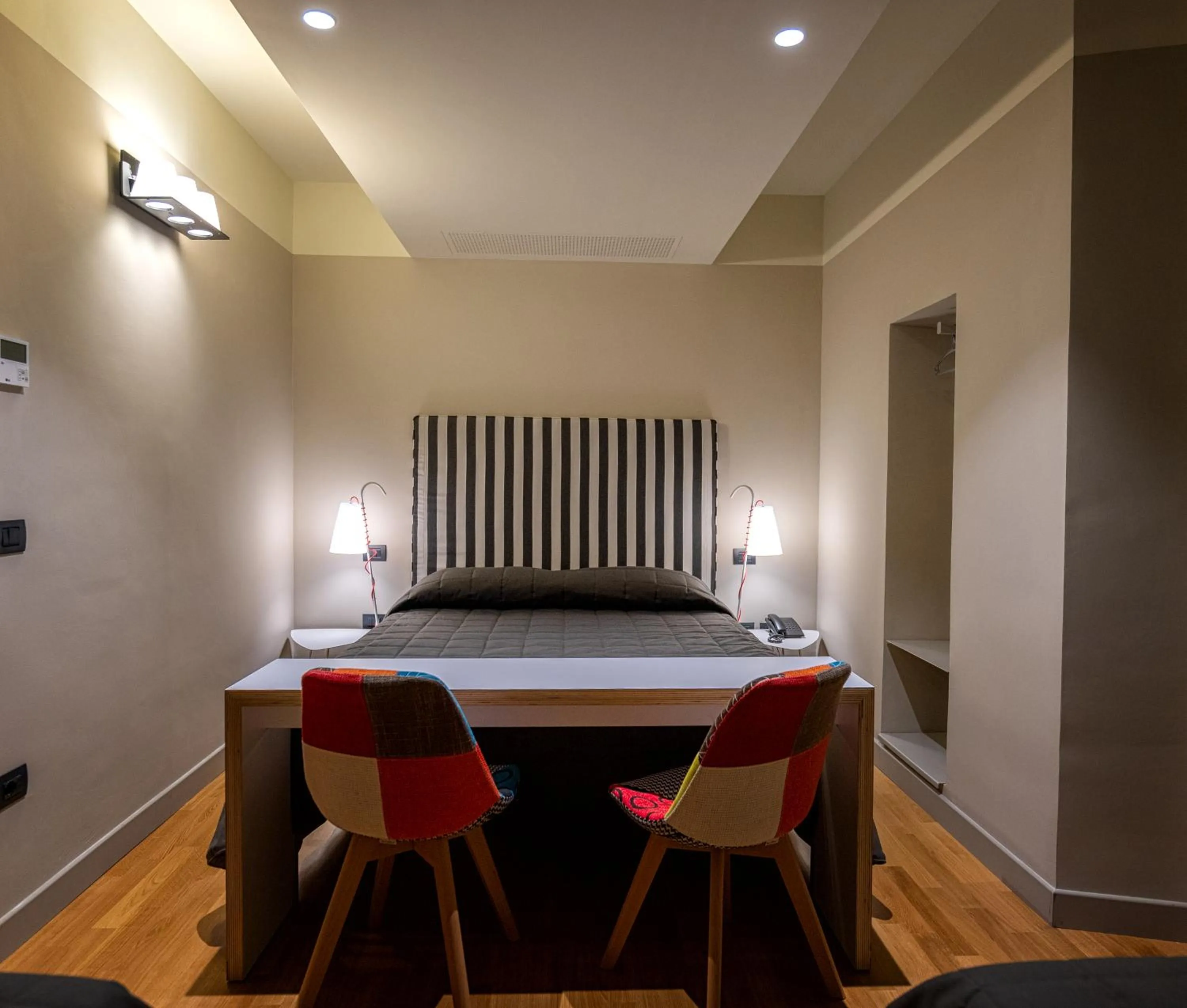 Photo of the whole room in Hotel Moderno