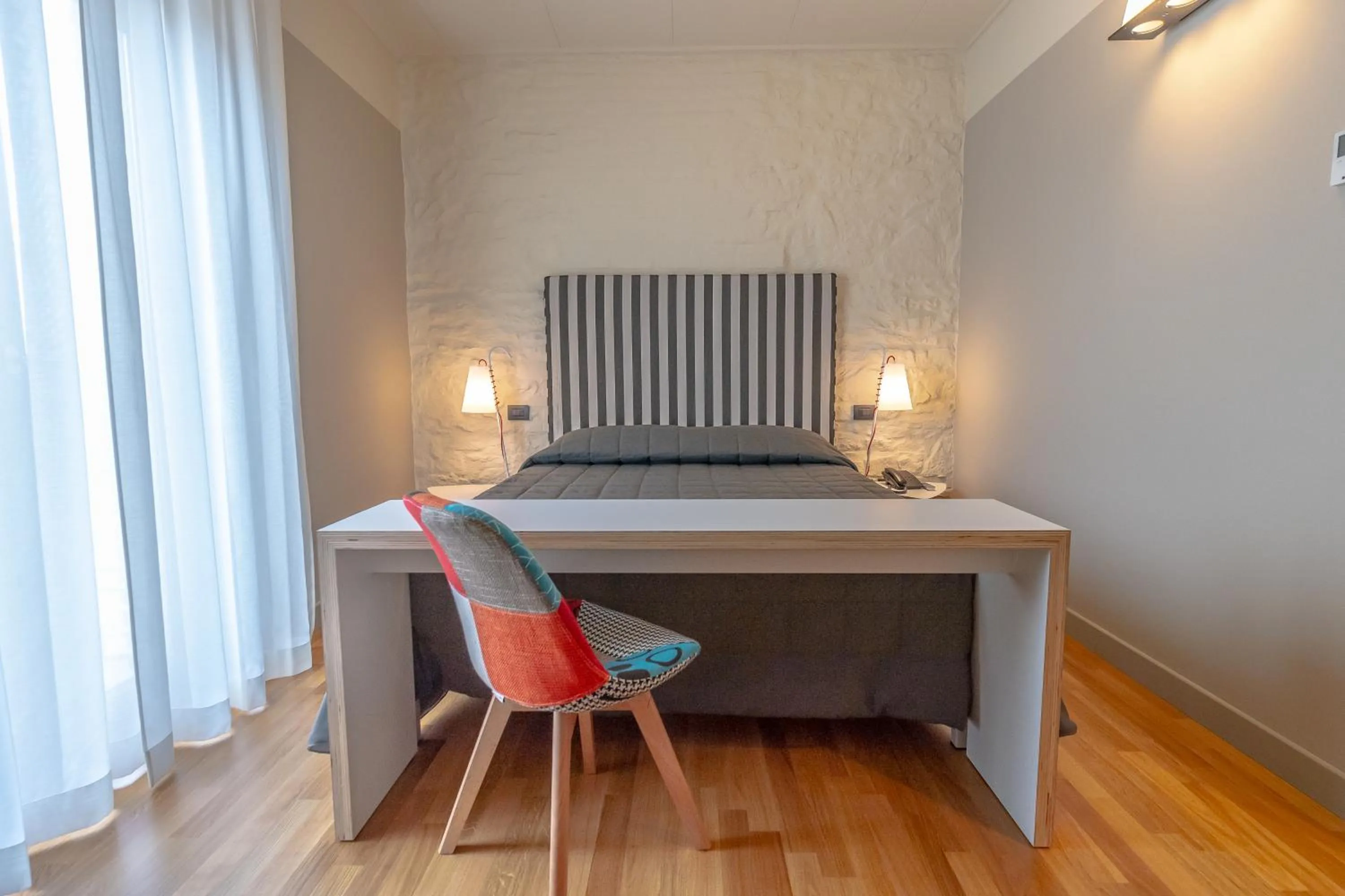 Photo of the whole room in Hotel Moderno