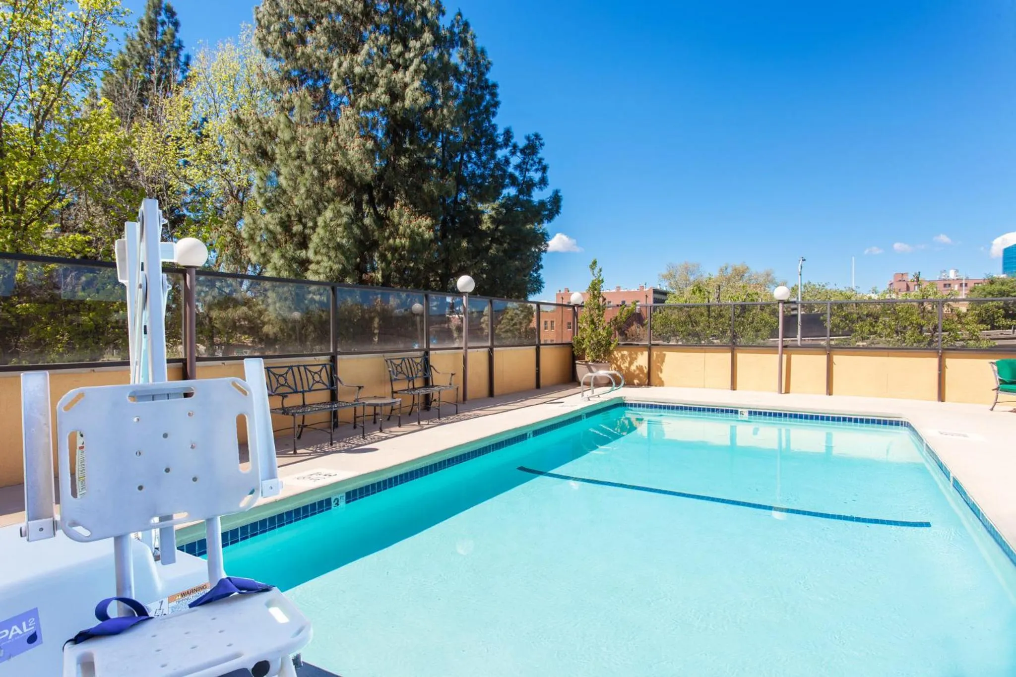 Swimming pool in Holiday Inn Sacramento Downtown-Arena by IHG