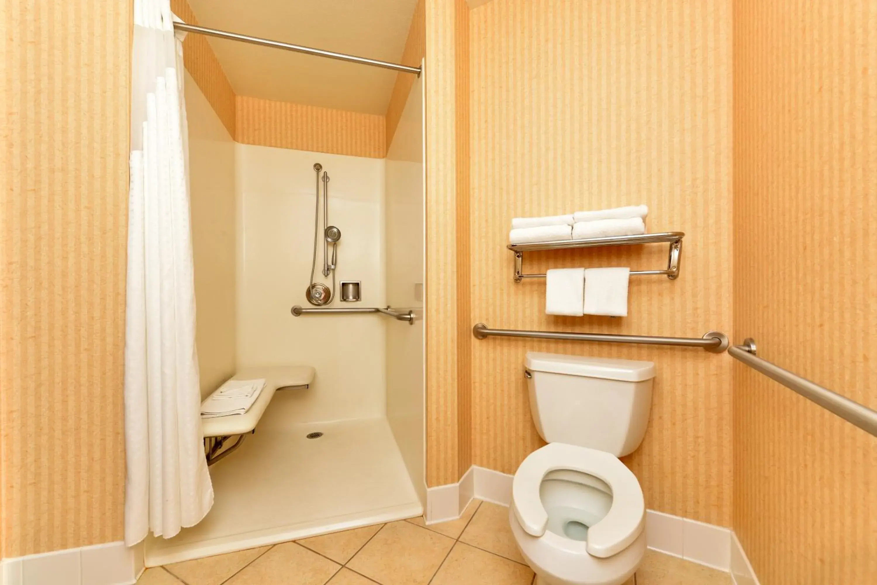 Double Room with Two Double Beds - Hearing Accessible/Non-Smoking in HOLIDAY INN EXPRESS & SUITES ELK GROVE CENTRAL - HWY 99 by IHG Double Room with Two Double Beds - Hearing Accessible/Non-Smoking in HOLIDAY INN EXPRESS & SUITES ELK GROVE CENTRAL - HWY 99 by IHG