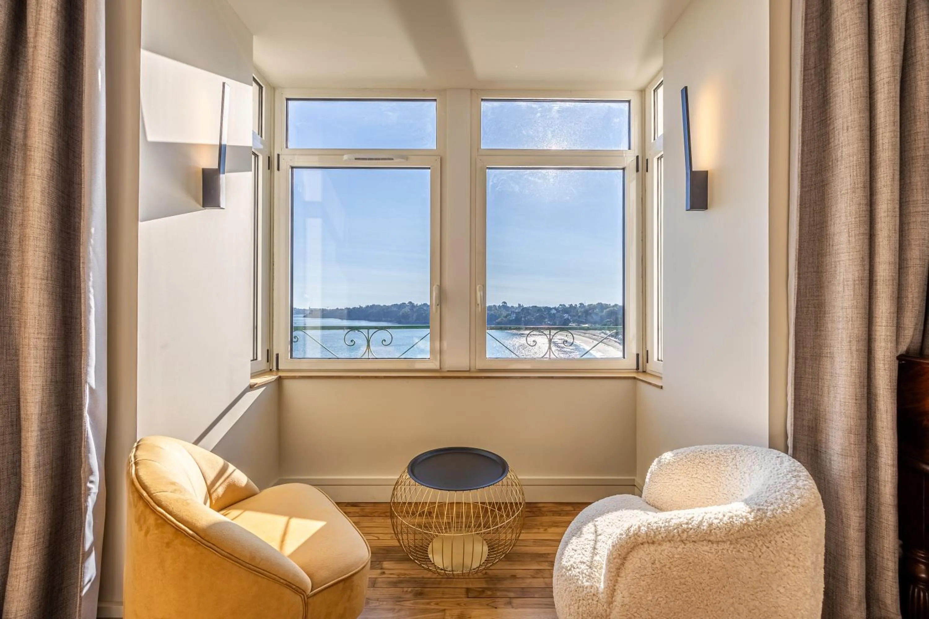 Sea view in Restaurant Hotel Didier Méril