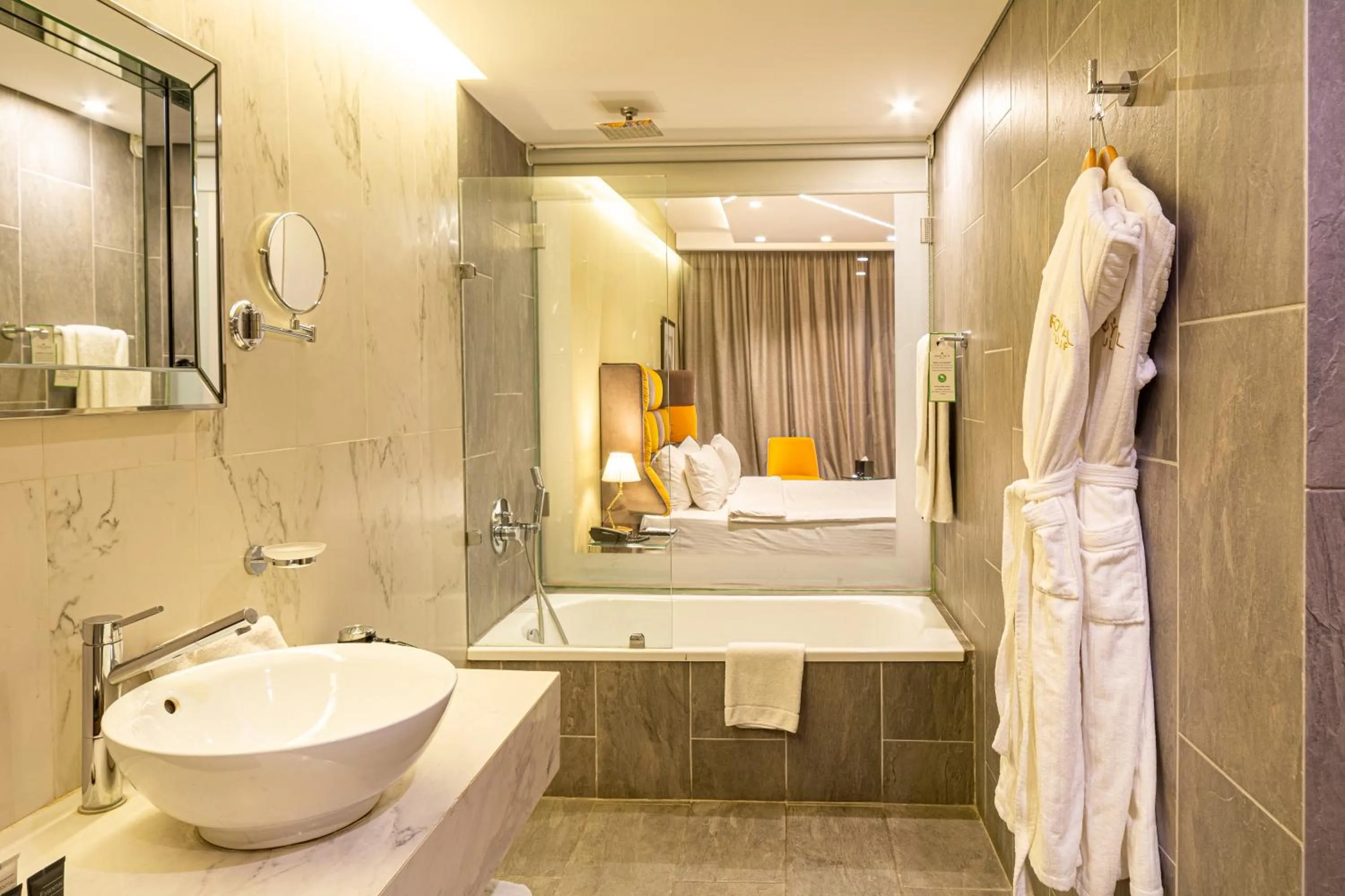 Shower in Royal Tulip Achrafieh