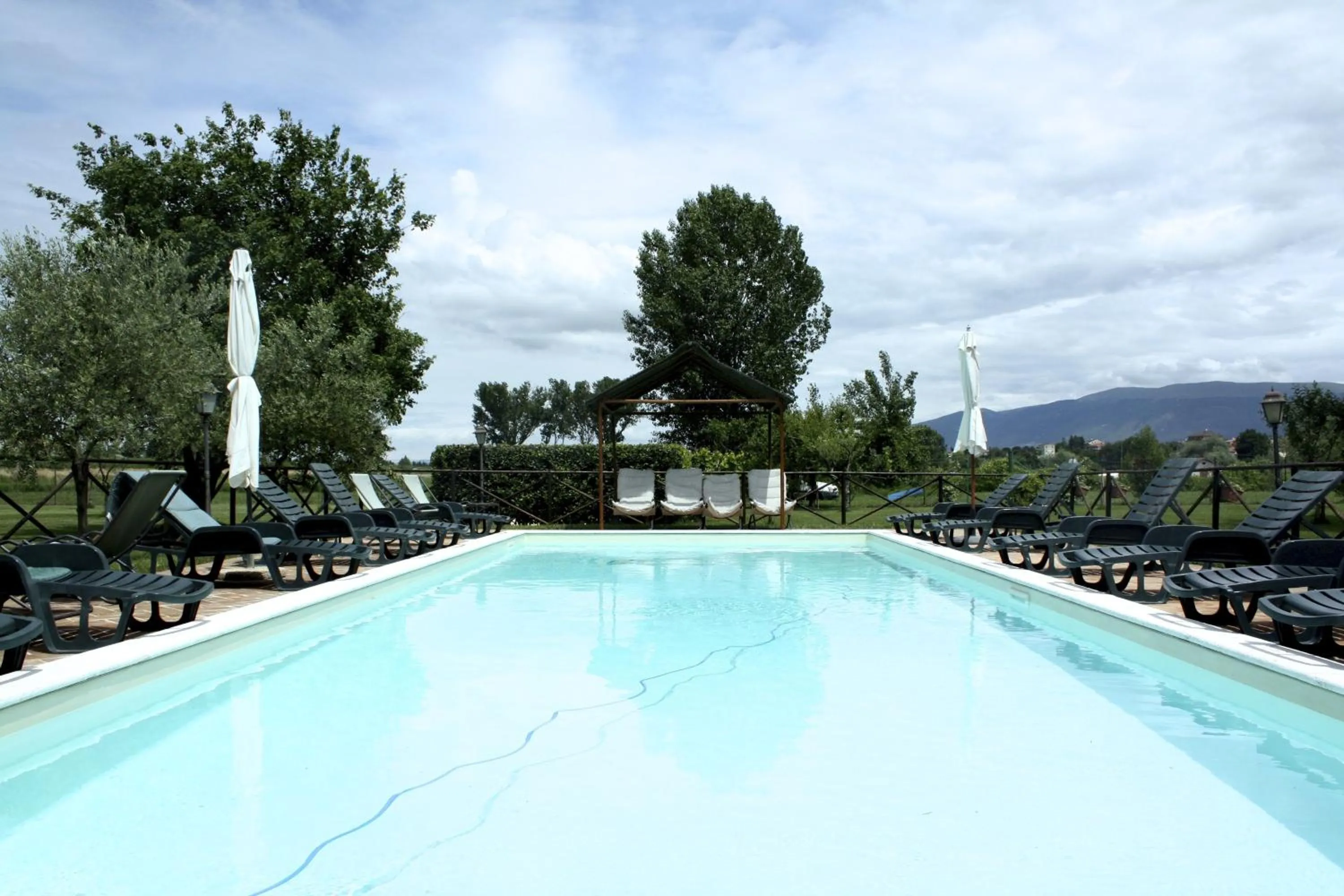 Swimming pool in Residenza Porta Guelfa