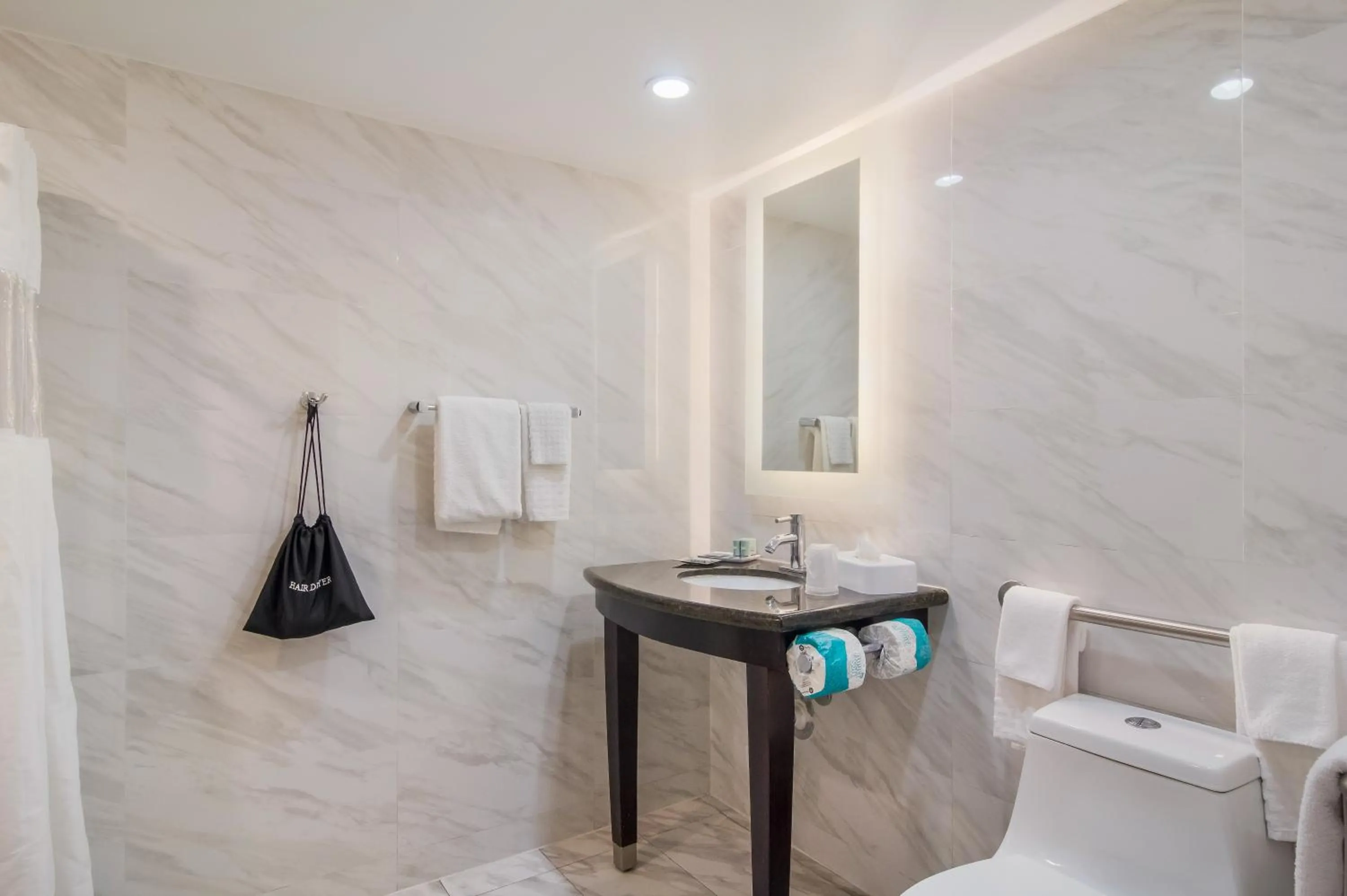 Bathroom in Best Western Historic Bayfront