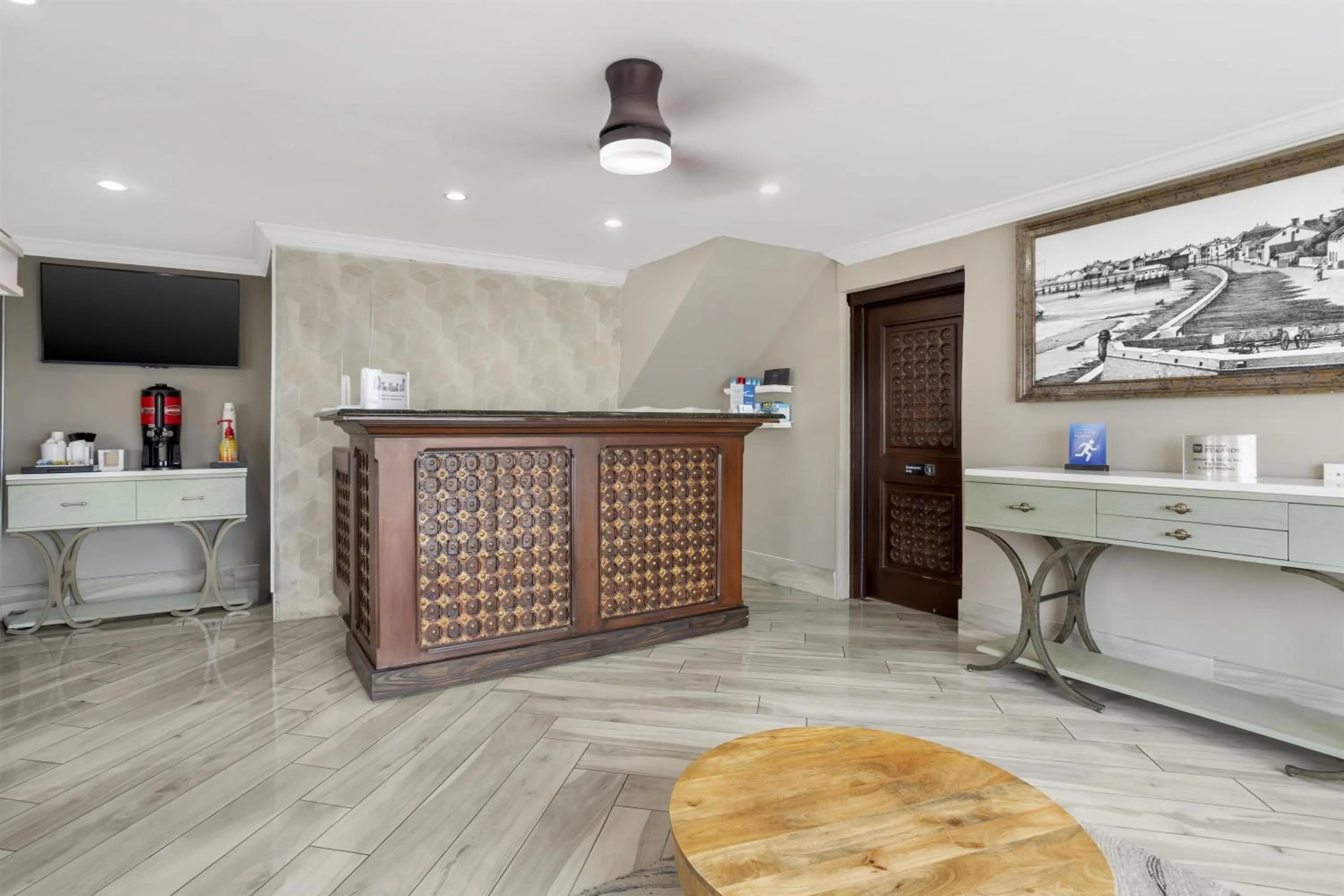 Lobby or reception in Best Western Historic Bayfront