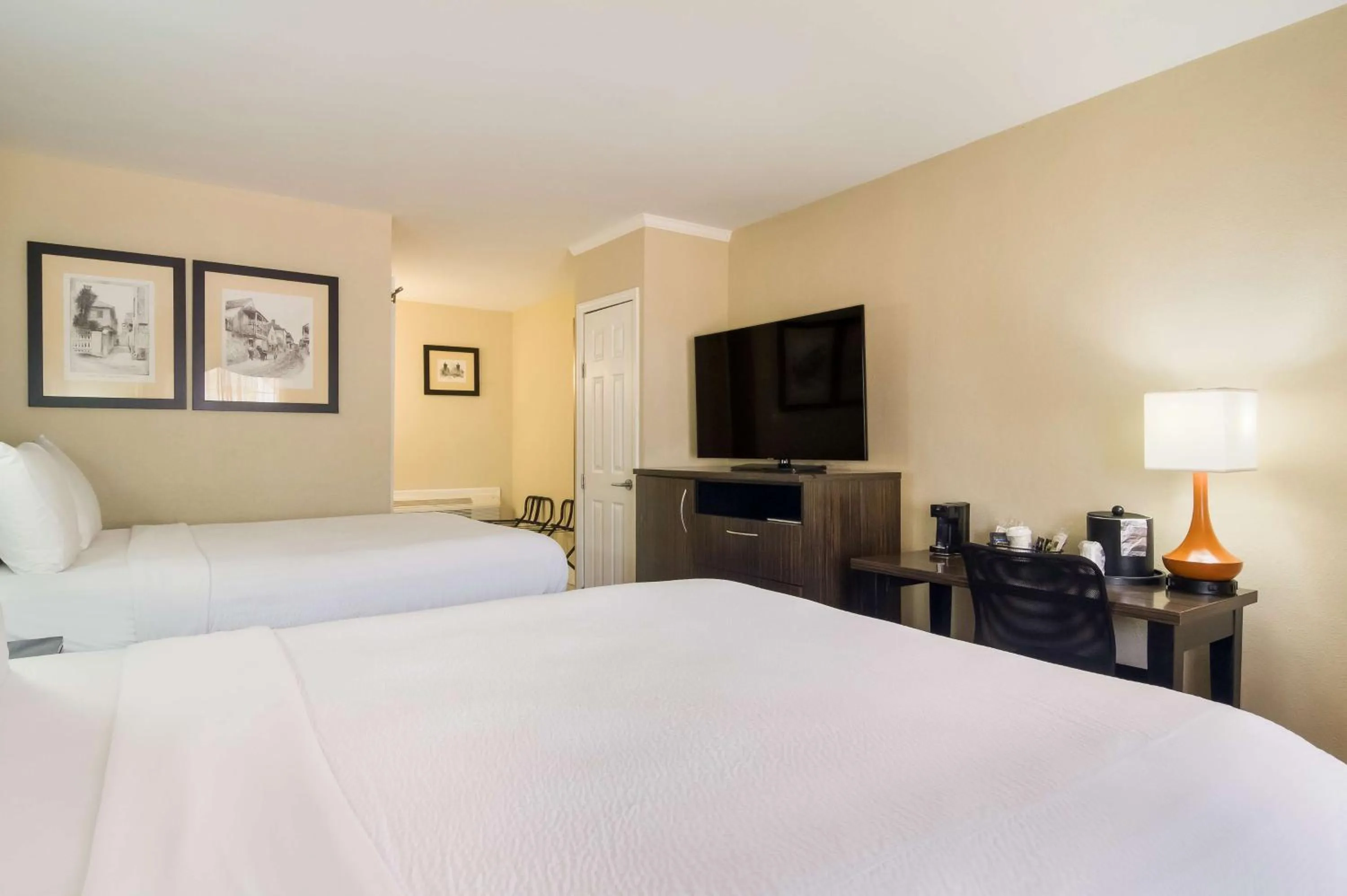 Bedroom, Bed in Best Western Historic Bayfront