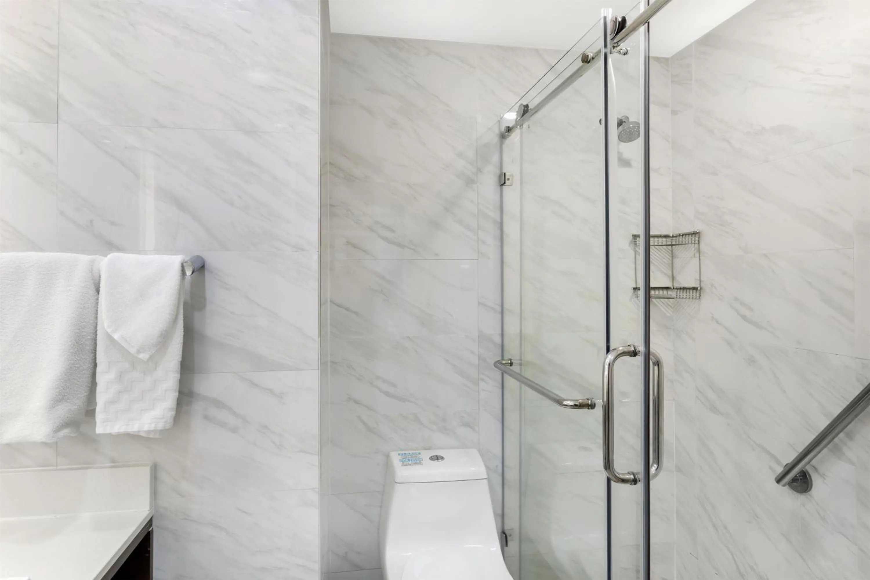 Bathroom in Best Western Historic Bayfront