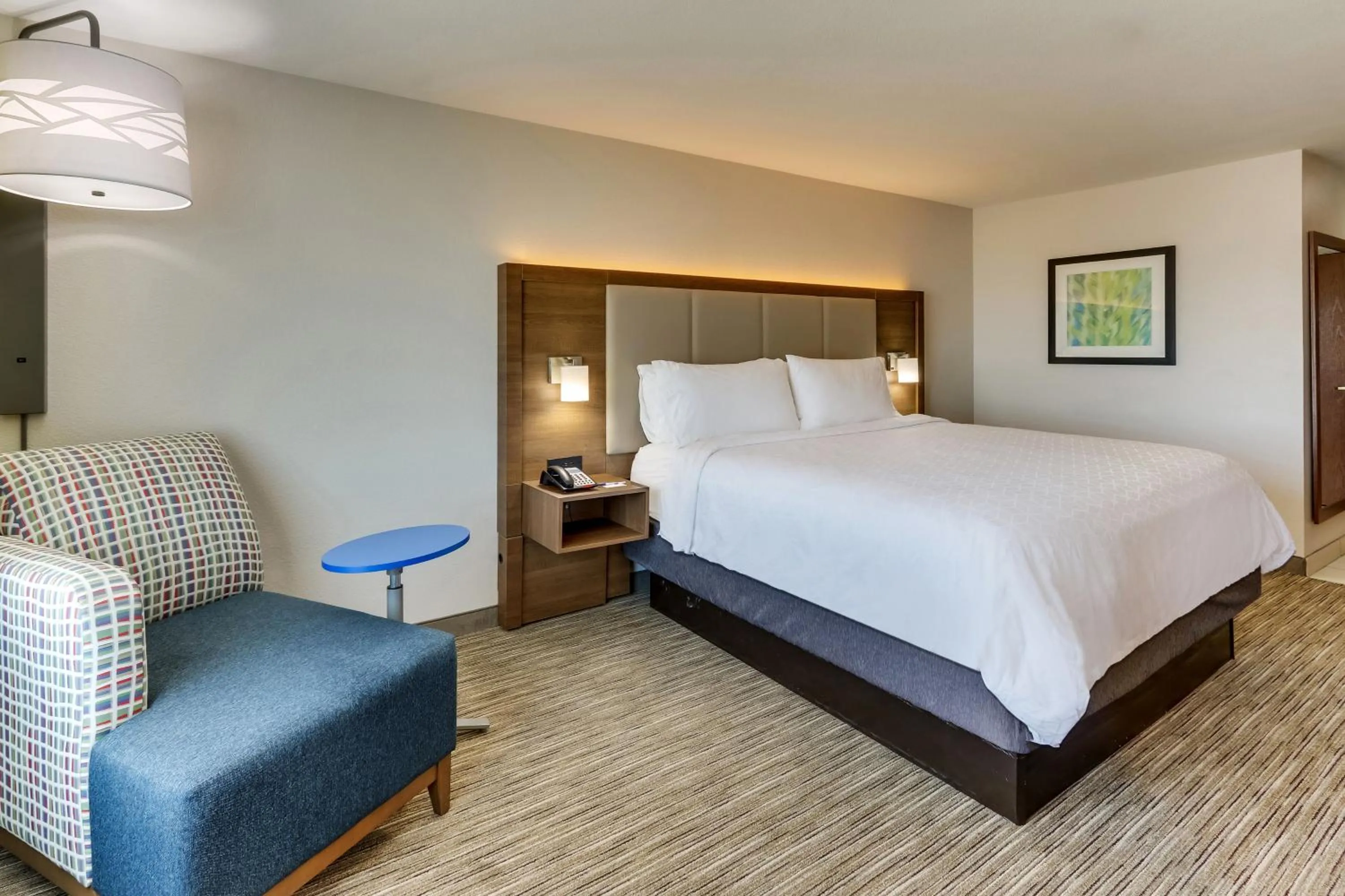 Bed in Holiday Inn Express Lake Worth NW Loop 820 by IHG