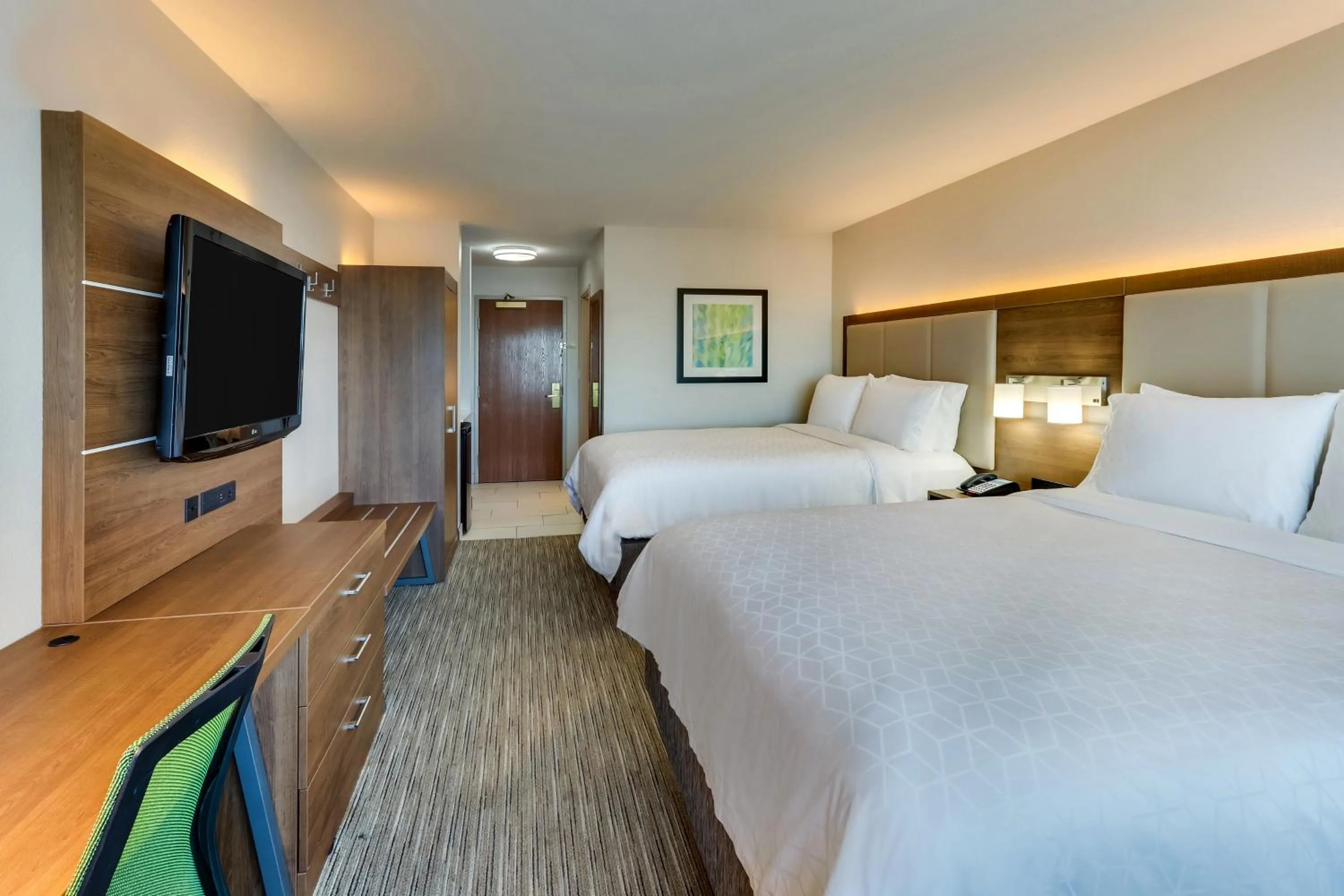 Bed in Holiday Inn Express Lake Worth NW Loop 820 by IHG