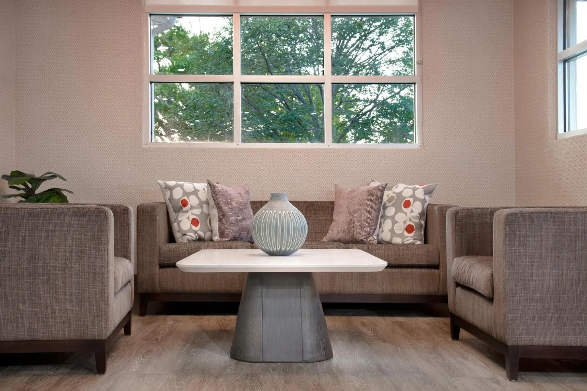 Restaurant/places to eat in Holiday Inn Hotel & Suites Overland Park-West by IHG