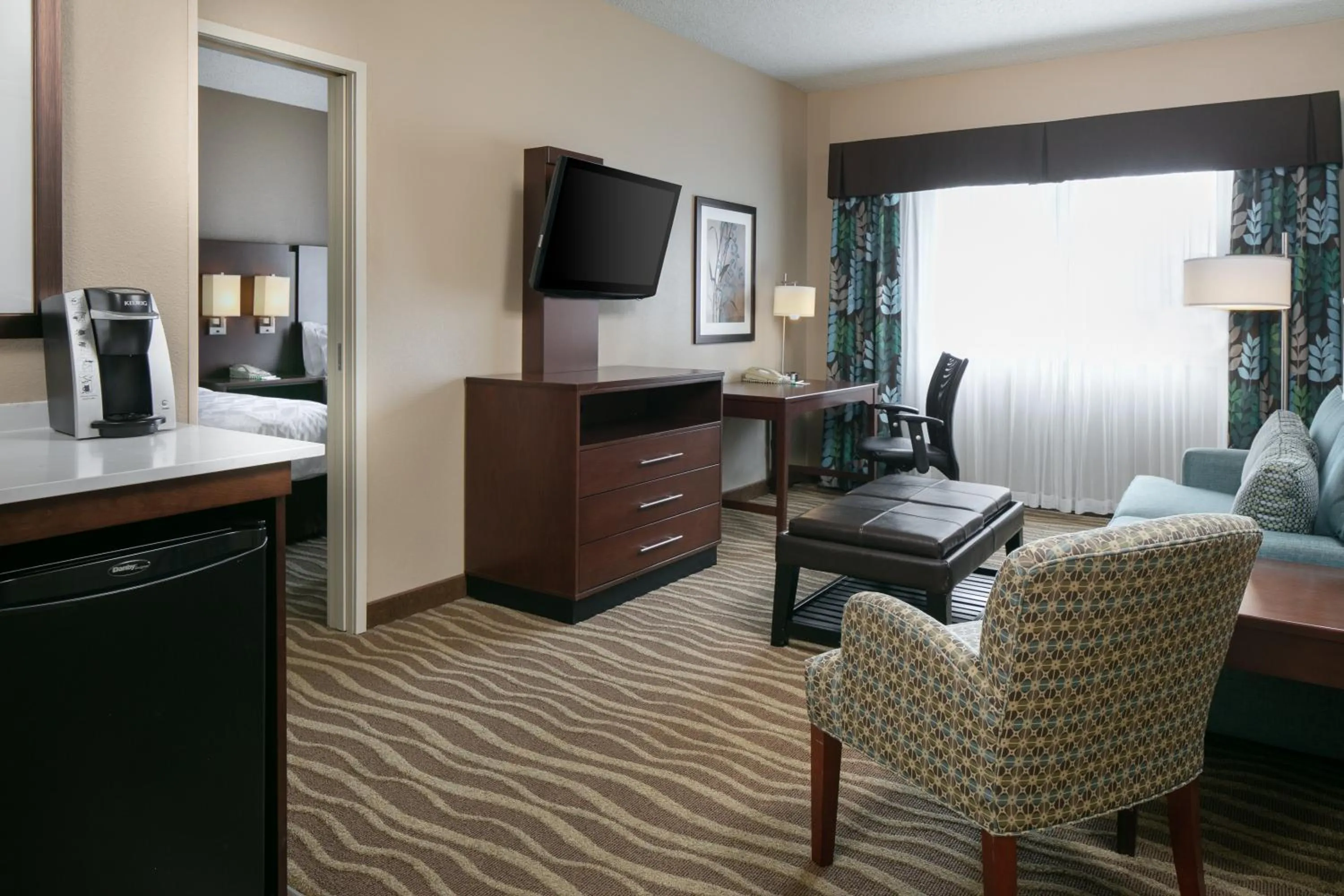 Bed in Holiday Inn Hotel & Suites Overland Park-West by IHG