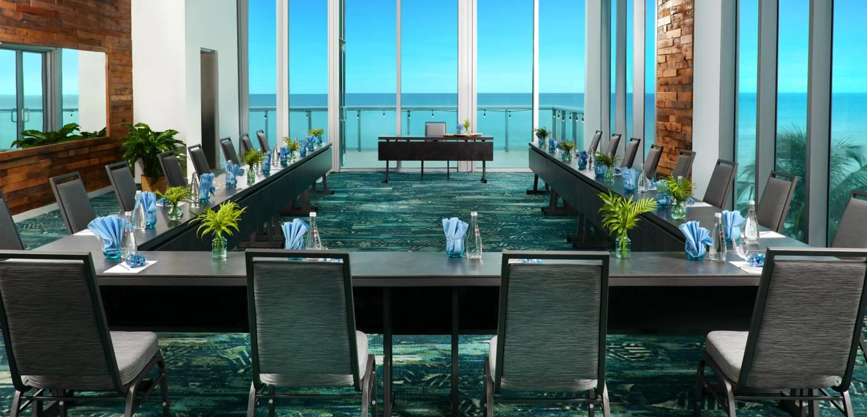 Business facilities in Sole Miami, A Noble House Resort