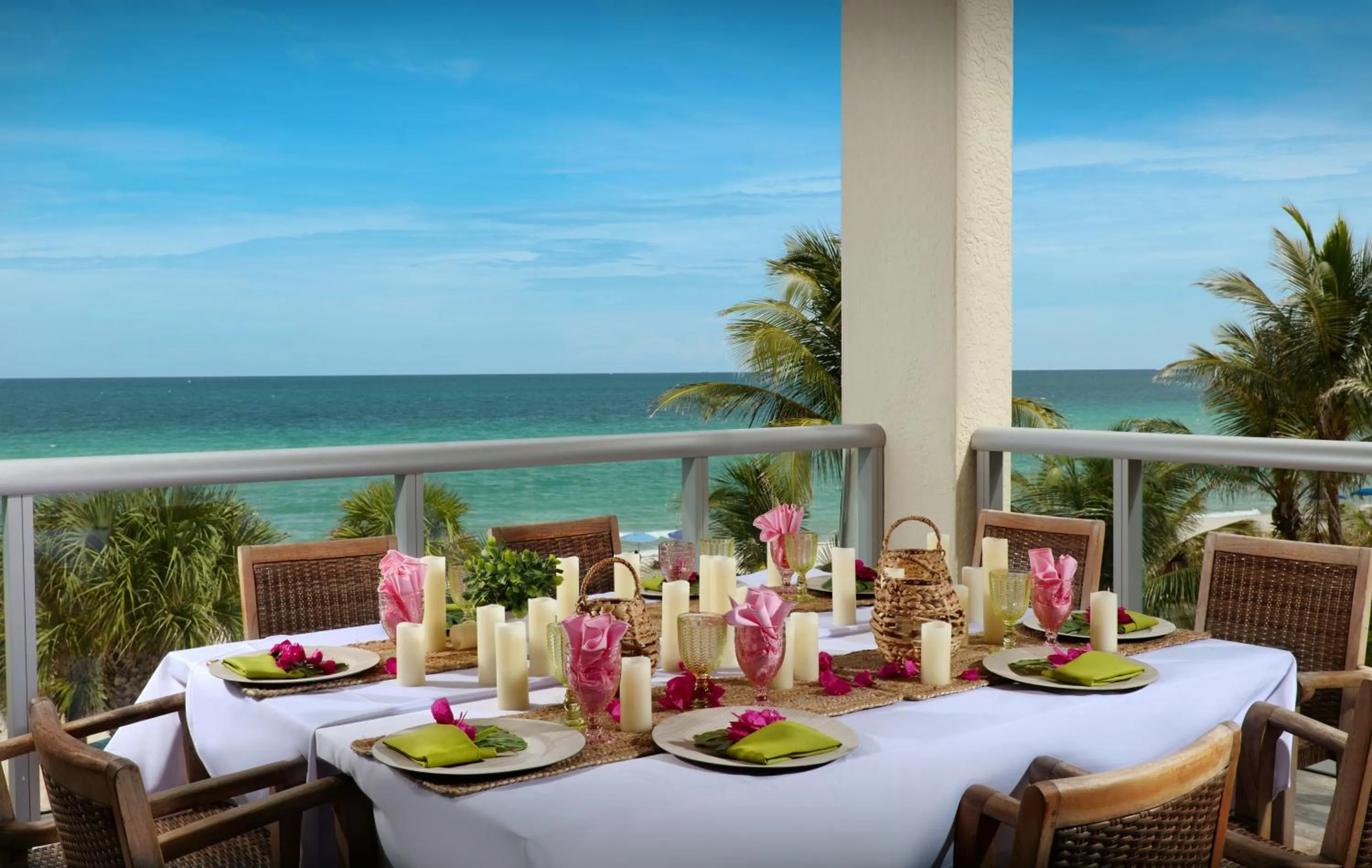 Restaurant/places to eat in Sole Miami, A Noble House Resort