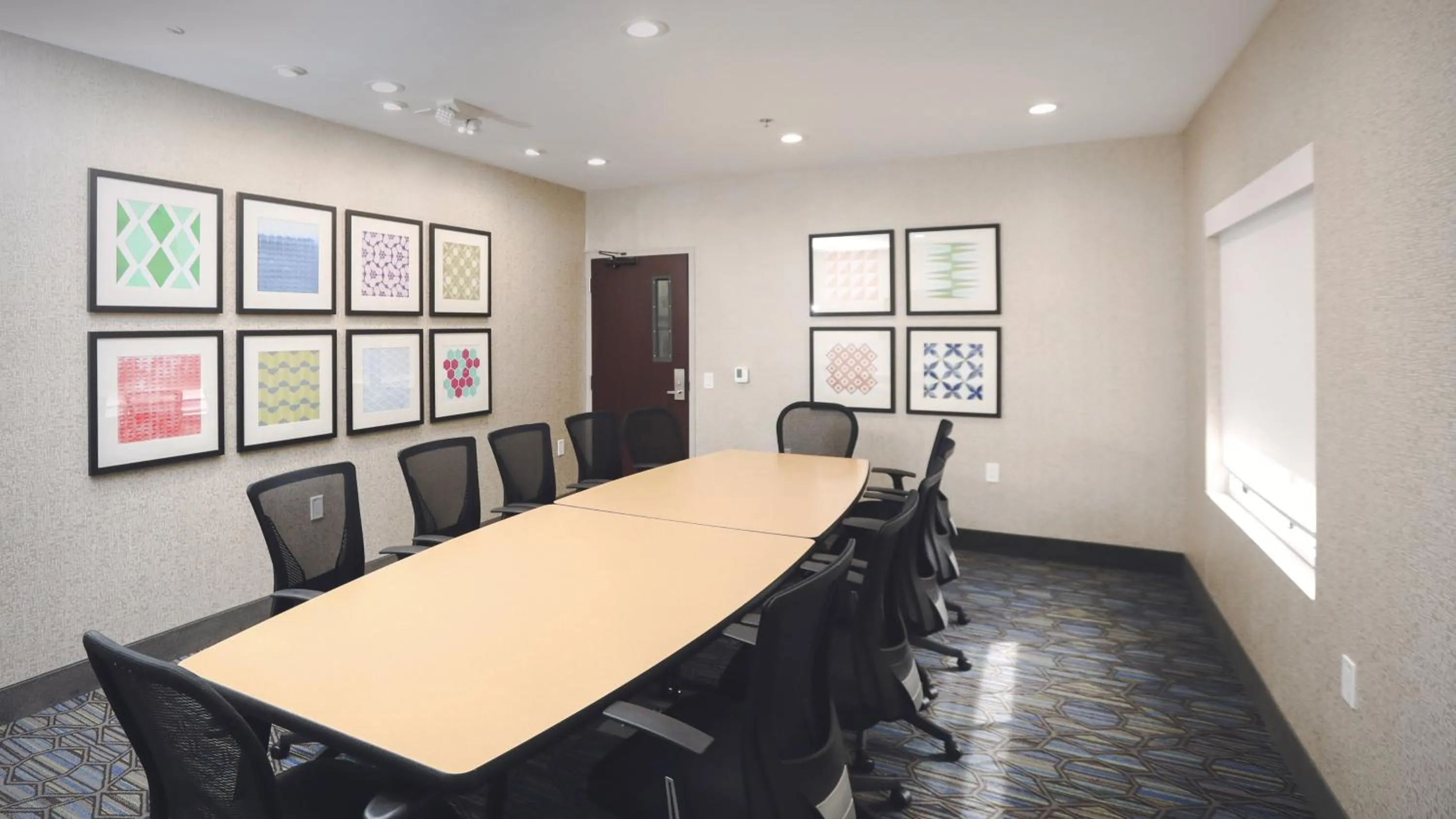 Meeting/conference room in Holiday Inn Express Lompoc by IHG