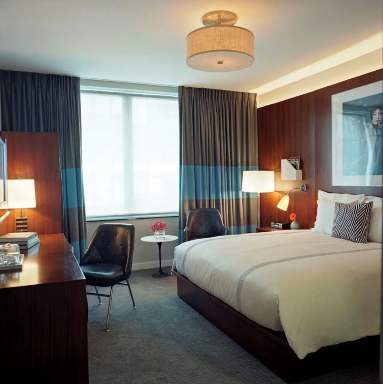 Bedroom in 6 Columbus Central Park Hotel