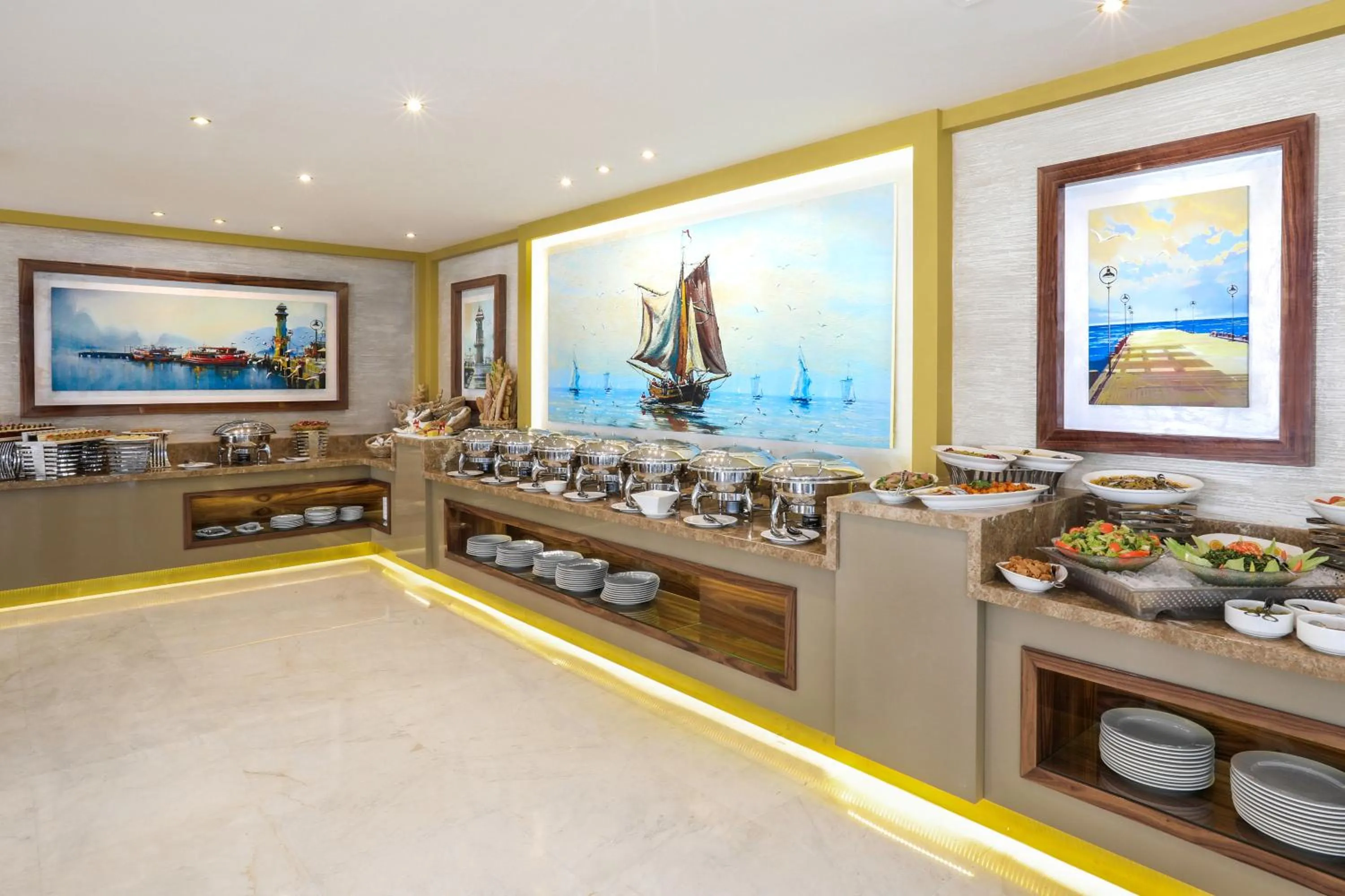 Food in Social Hotel