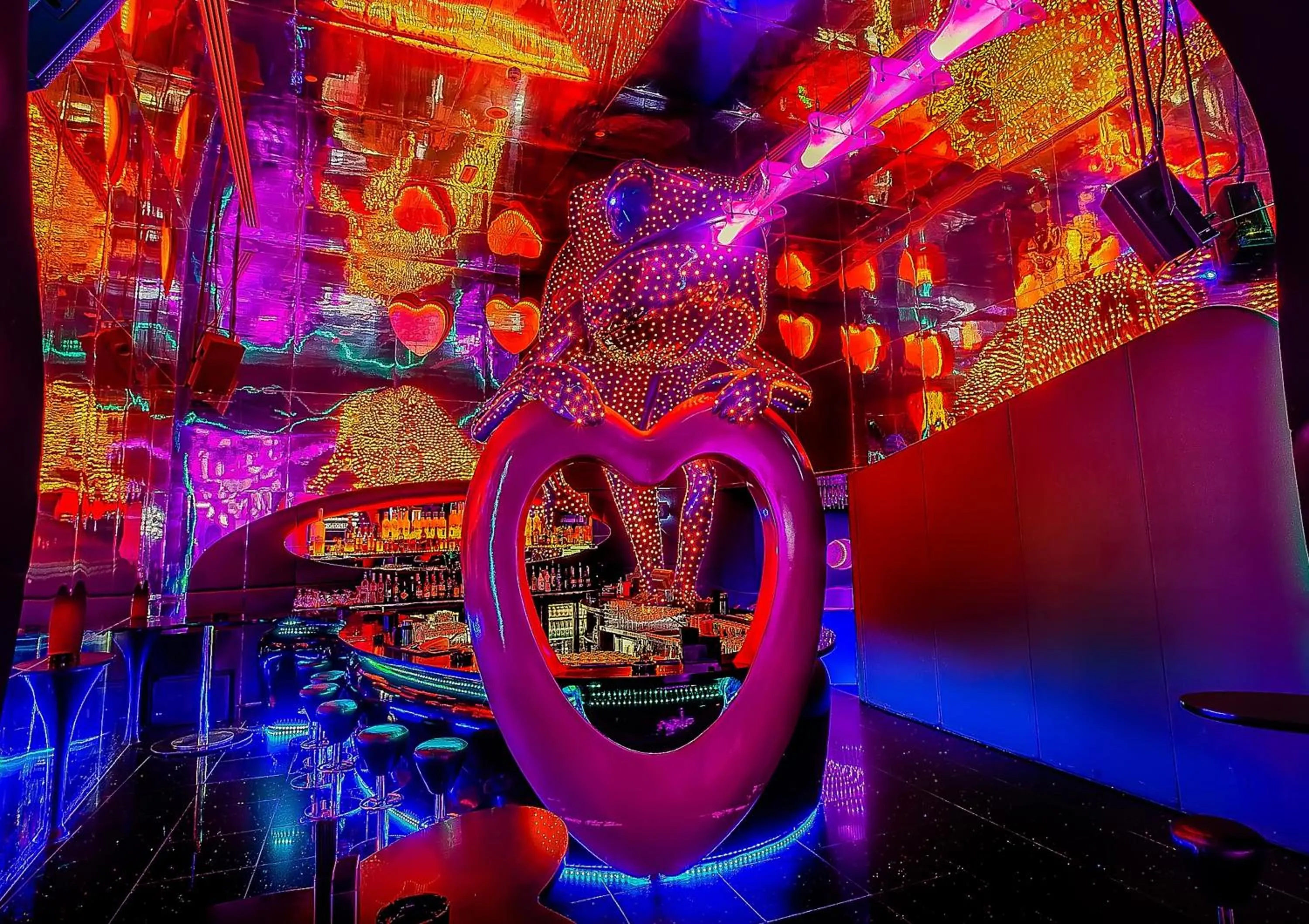 Nightclub / DJ in Social Hotel