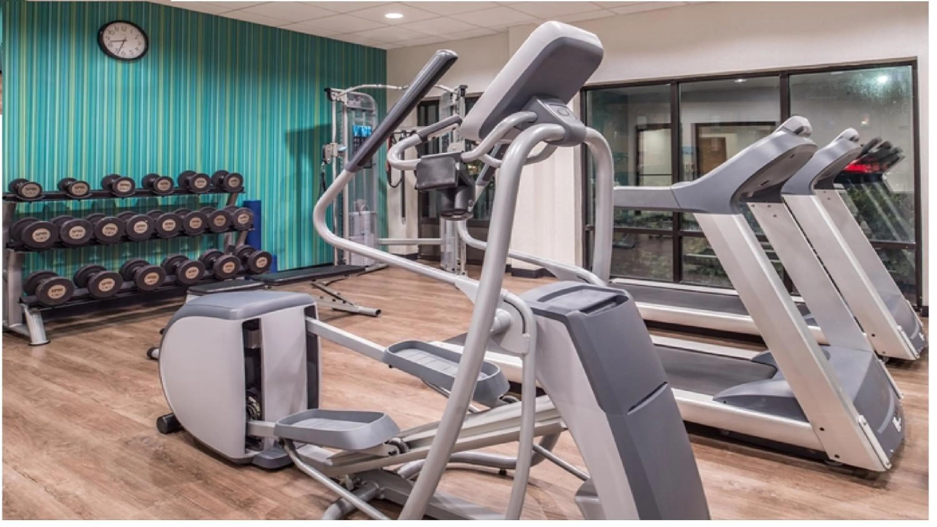 Fitness centre/facilities in Holiday Inn Express Hotel & Suites La Place by IHG