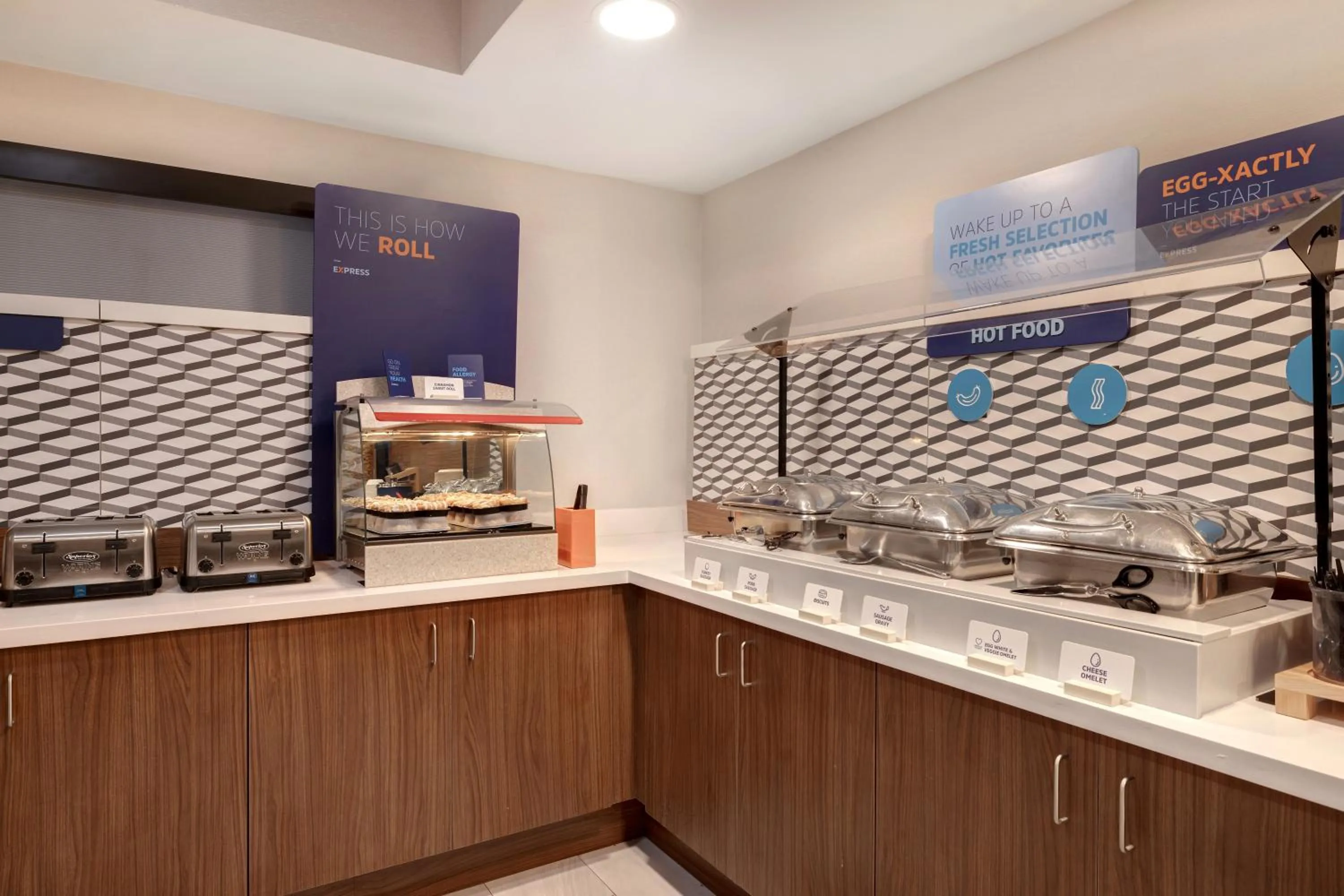 Breakfast in Holiday Inn Express Hotel & Suites Moab by IHG