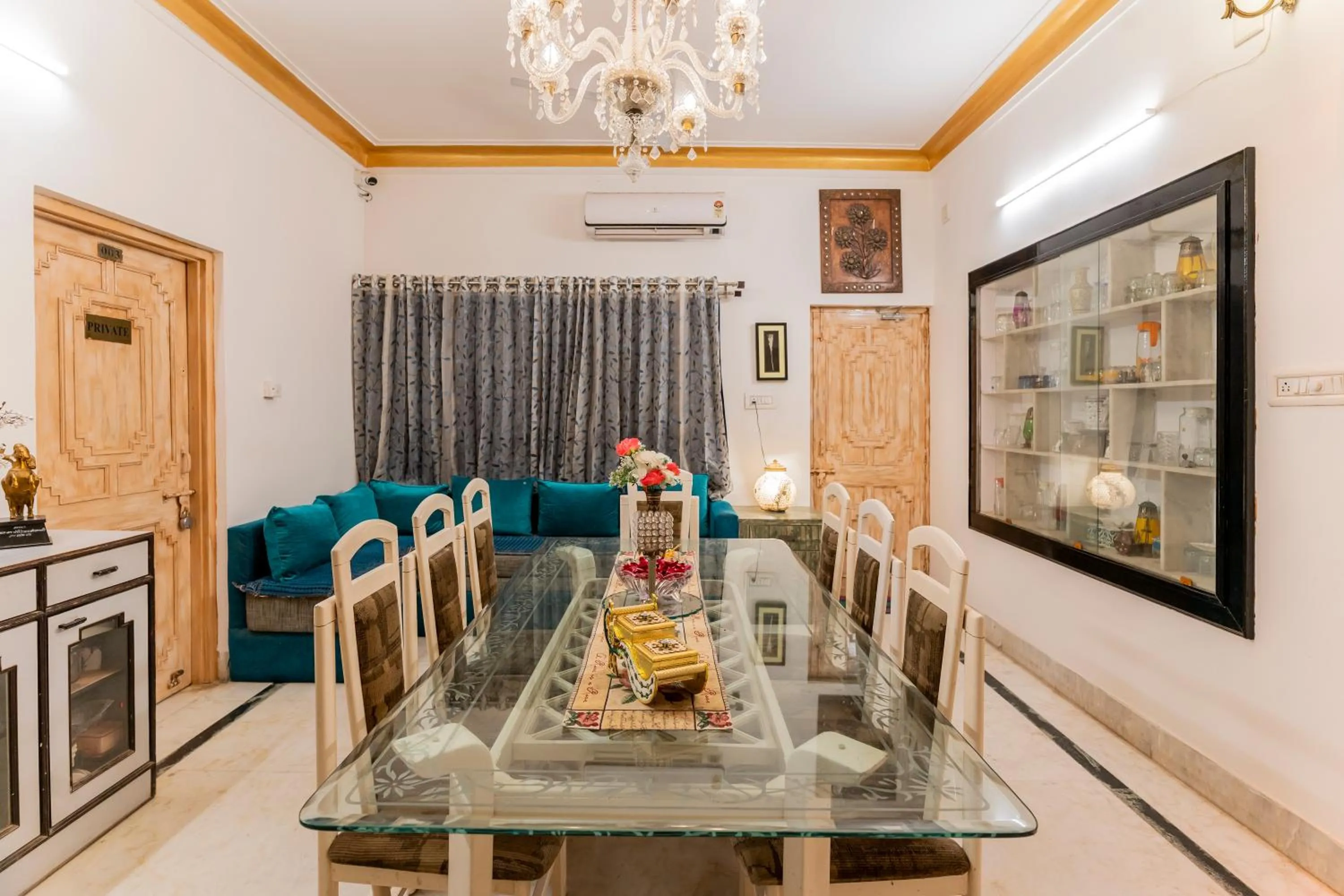 Living room in Wanderlust -A boutique hotel