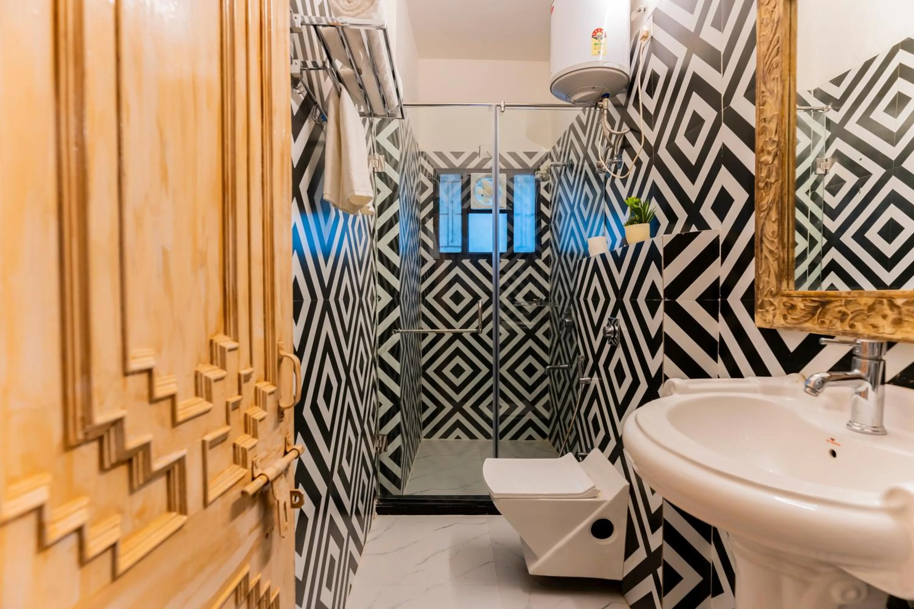 Shower in Wanderlust -A boutique hotel