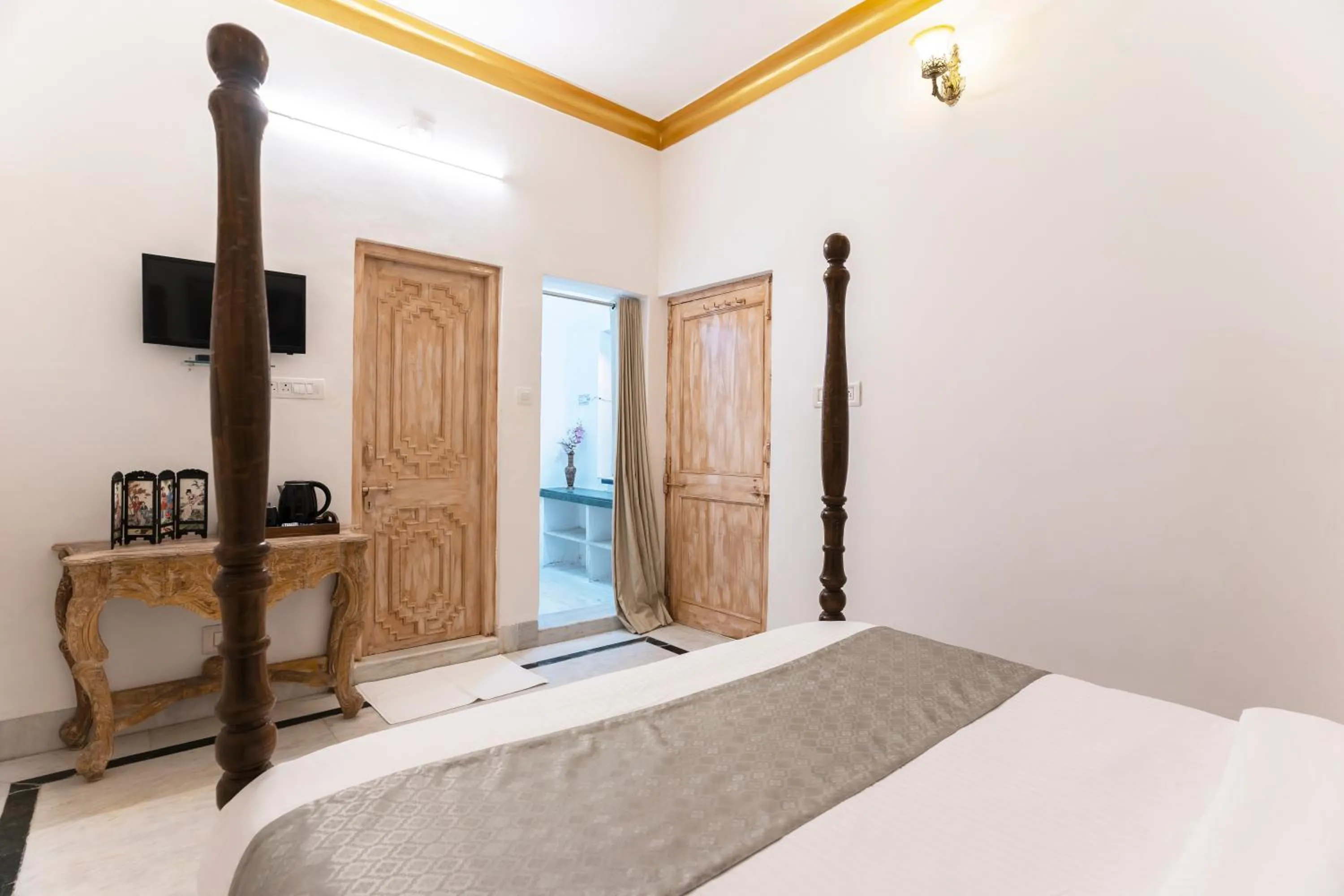 TV and multimedia, Bed in Wanderlust -A boutique hotel