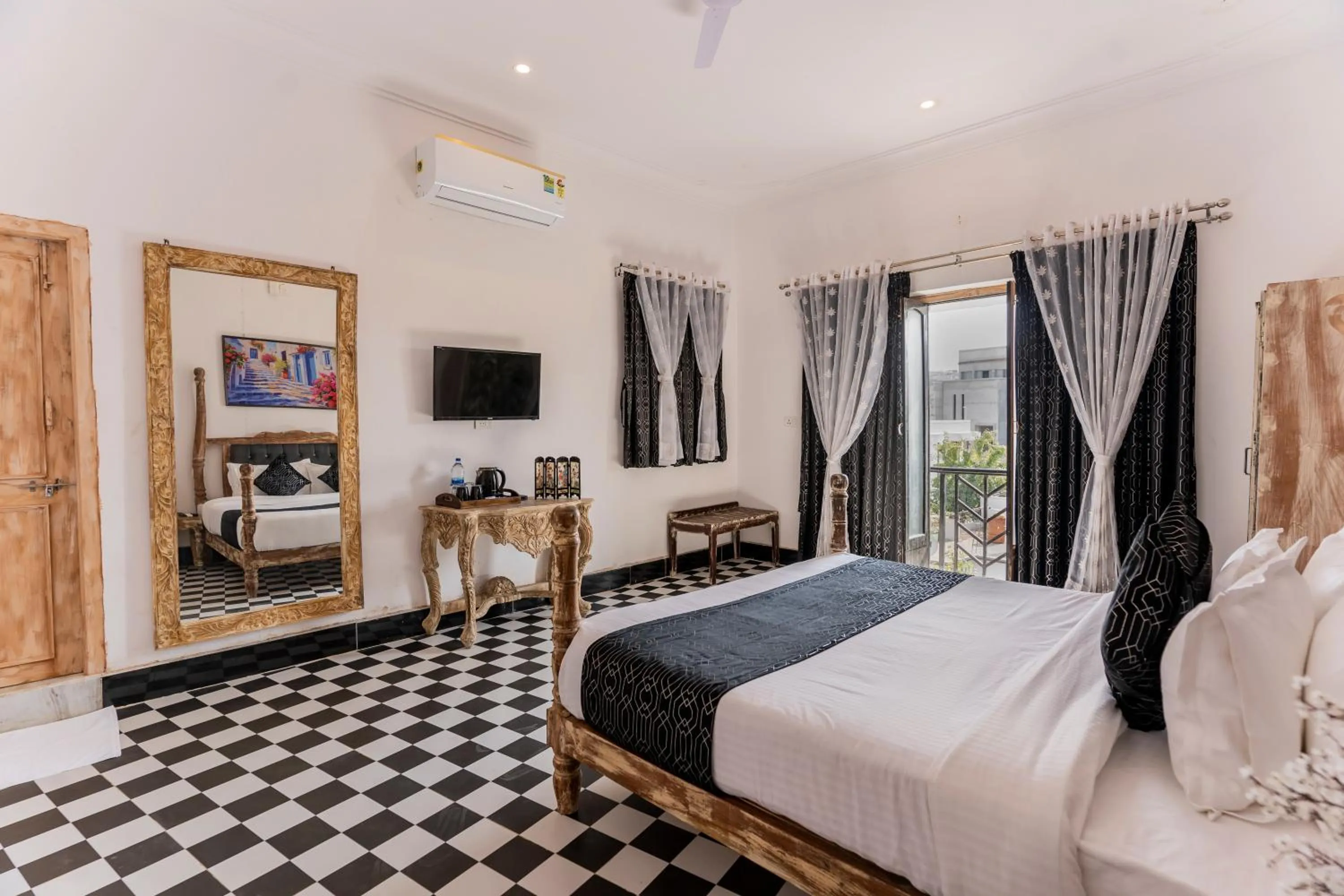 Bed in Wanderlust -A boutique hotel