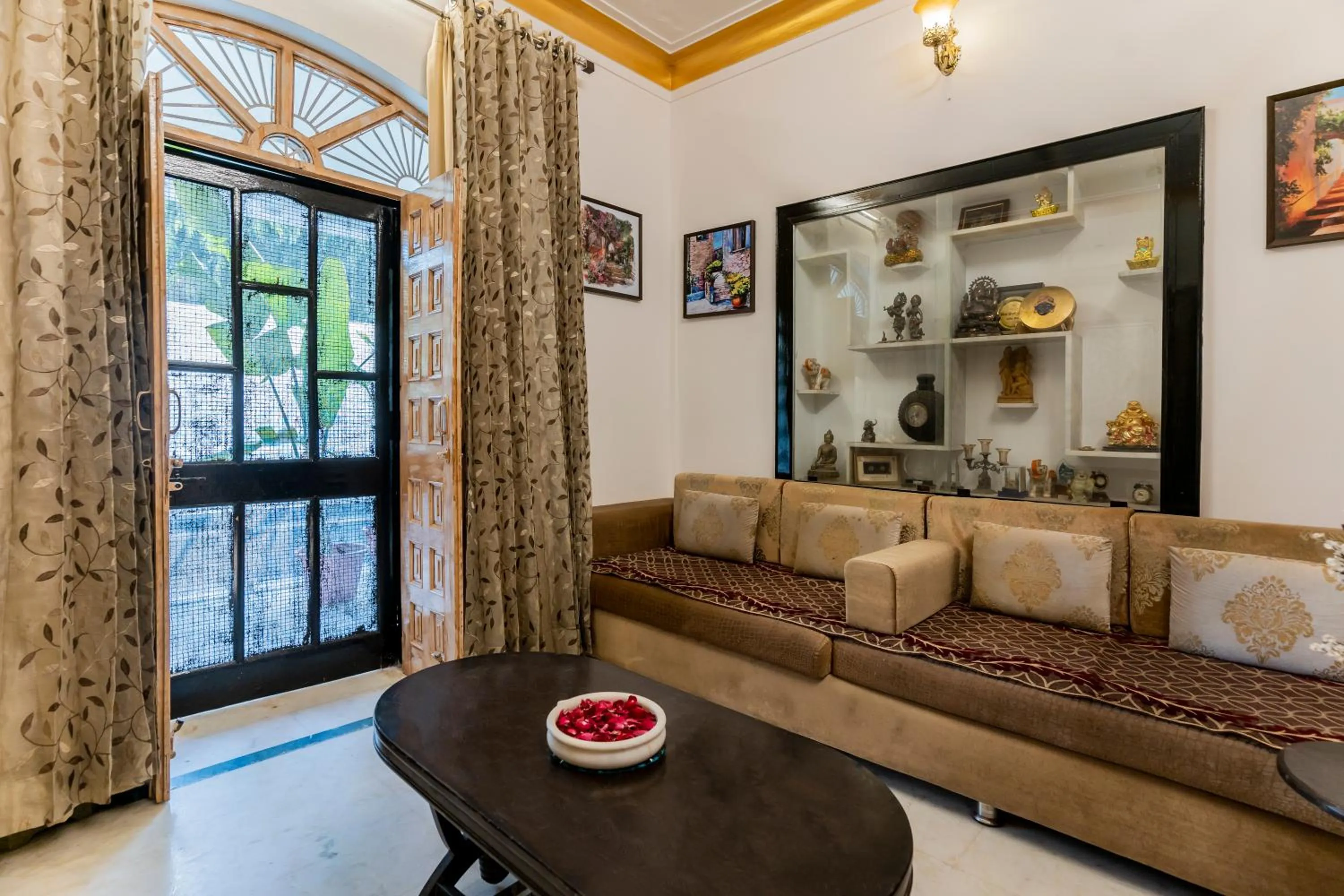 Living room in Wanderlust -A boutique hotel