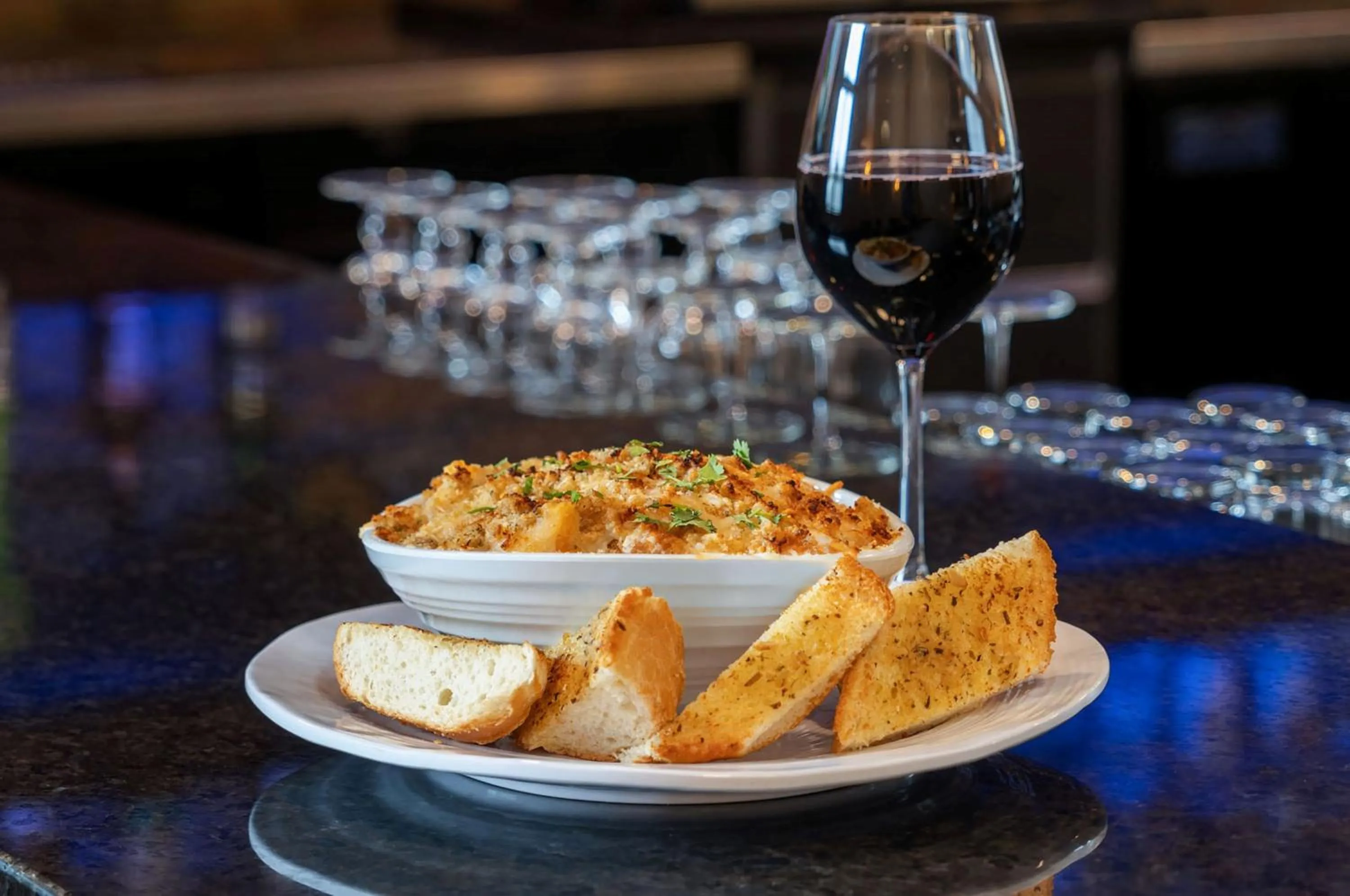 Restaurant/places to eat in Staybridge Suites Everett - Paine Field by IHG